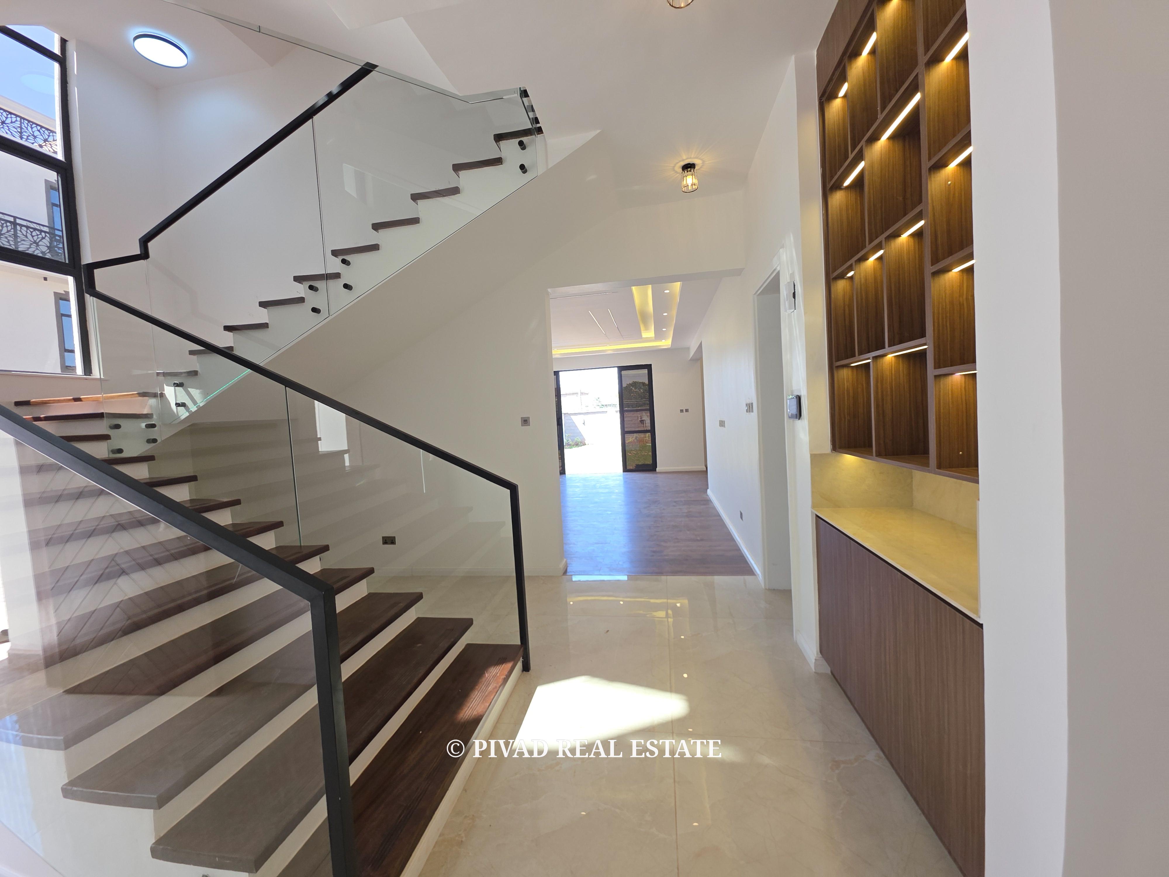 5 bedroom House Available For Rent in Lavington