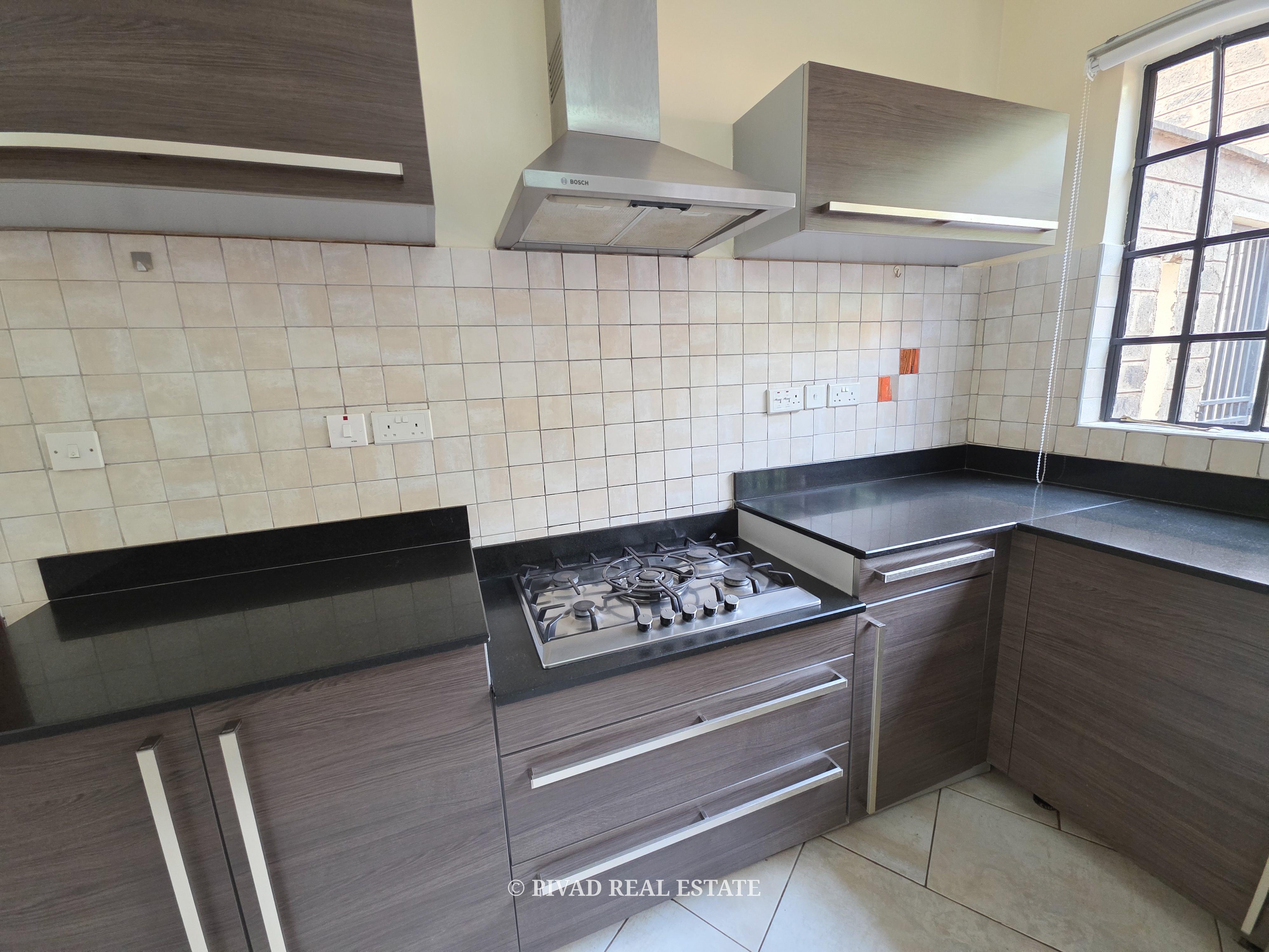 Luxurious 5 Bedroom townhouse available for sale in Lower Kabete