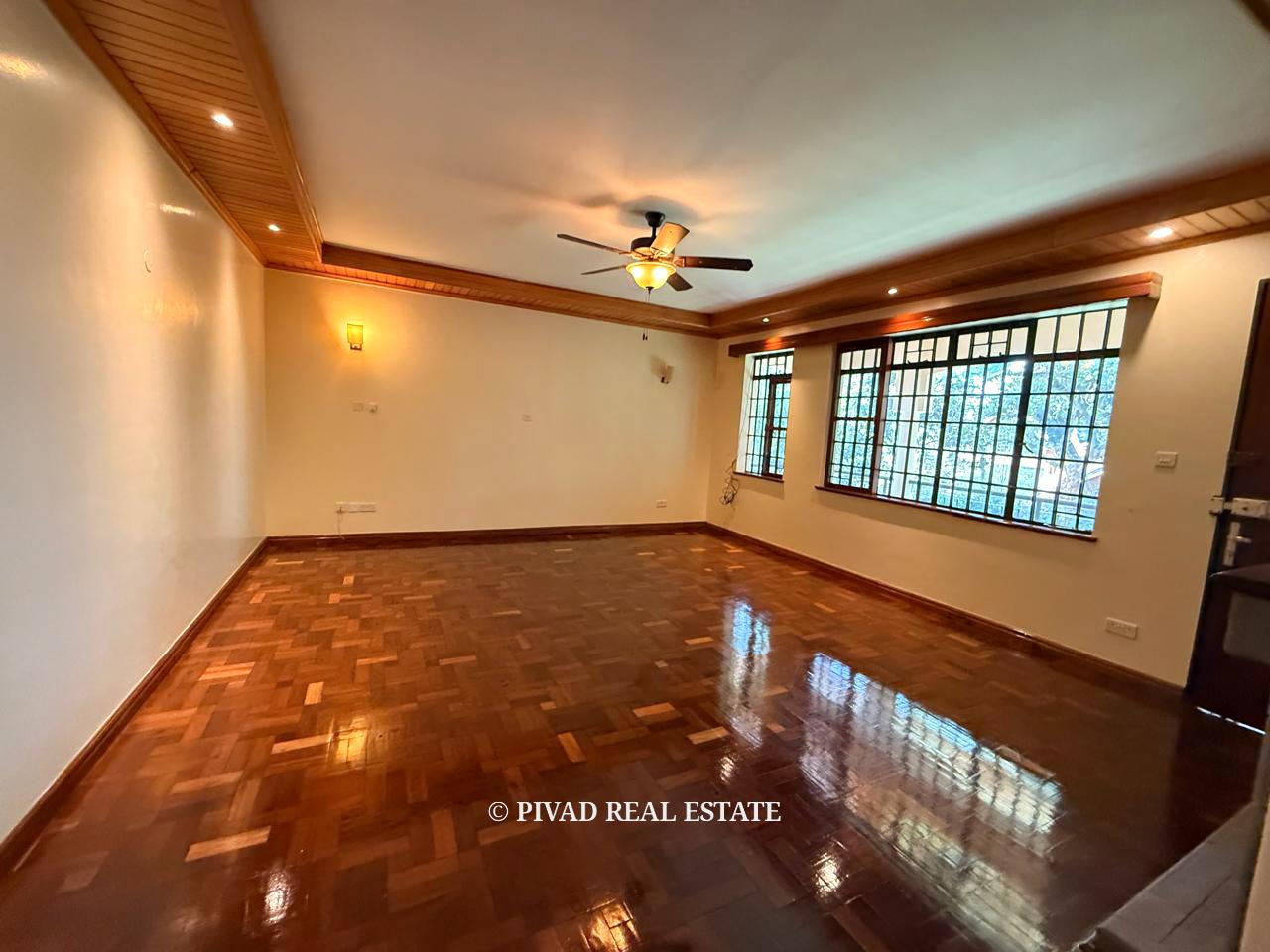 6 bedroom House Available for Sale in Nyari Estate
