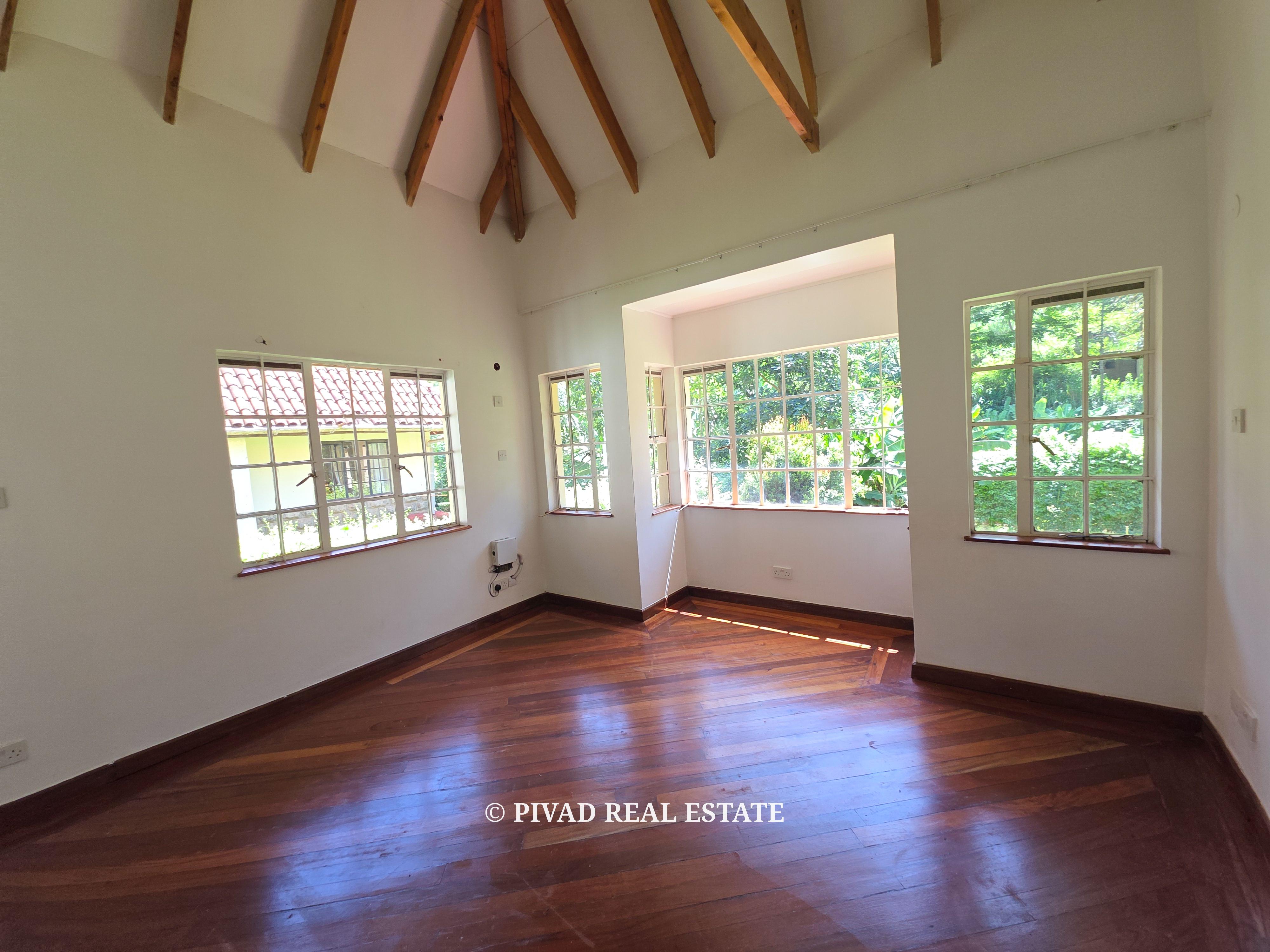 5 Bedroom House Available For Rent in Rosslyn Estate