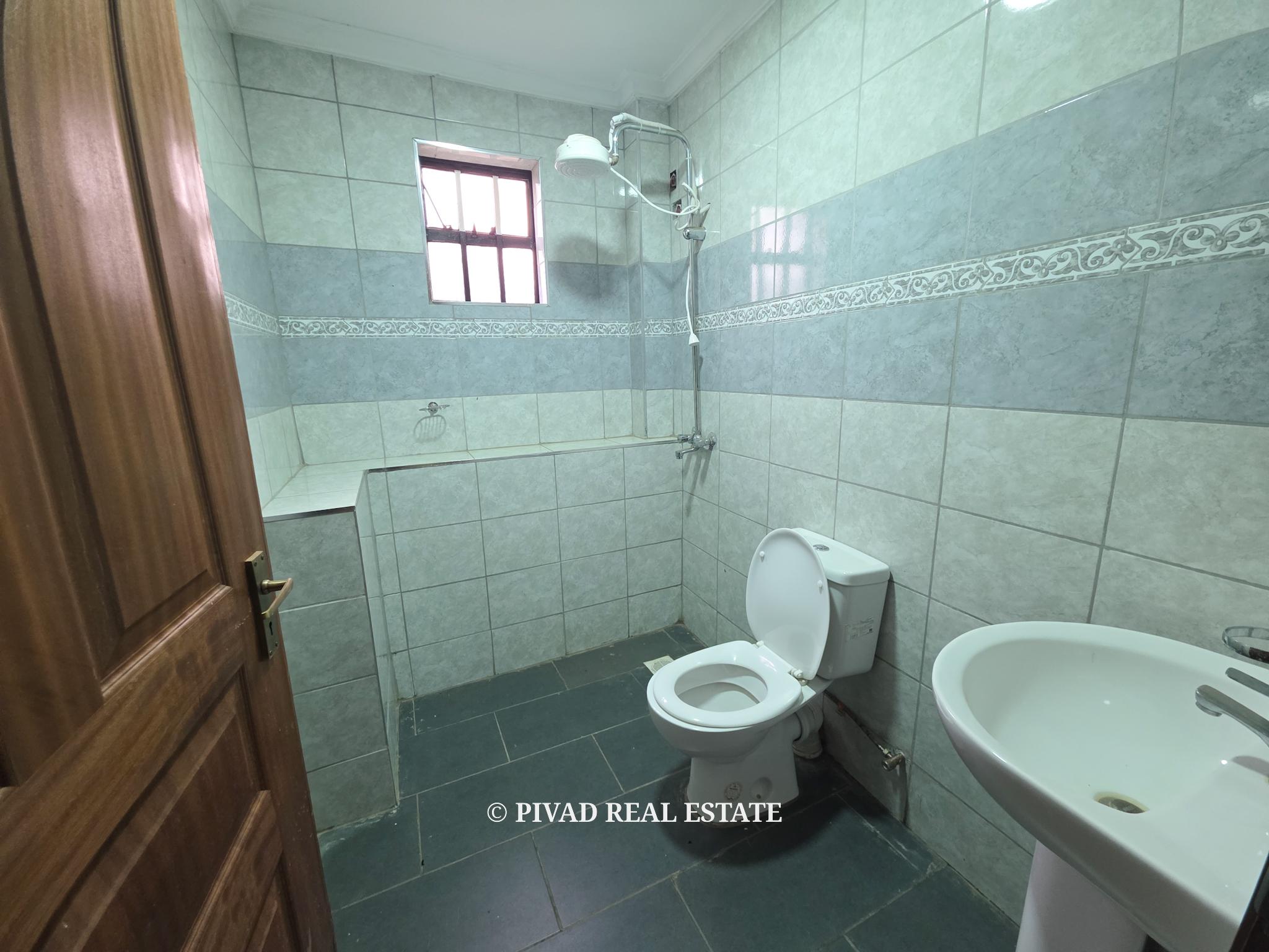 5 Bedroom House For Rent in Garden Estate