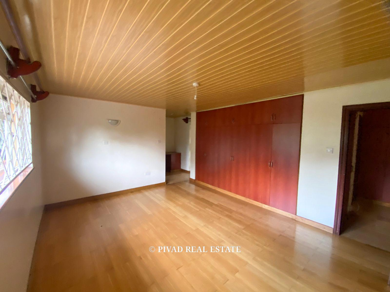 5 Bedroom House Available For Sale in Runda, Eliud Mathu Street