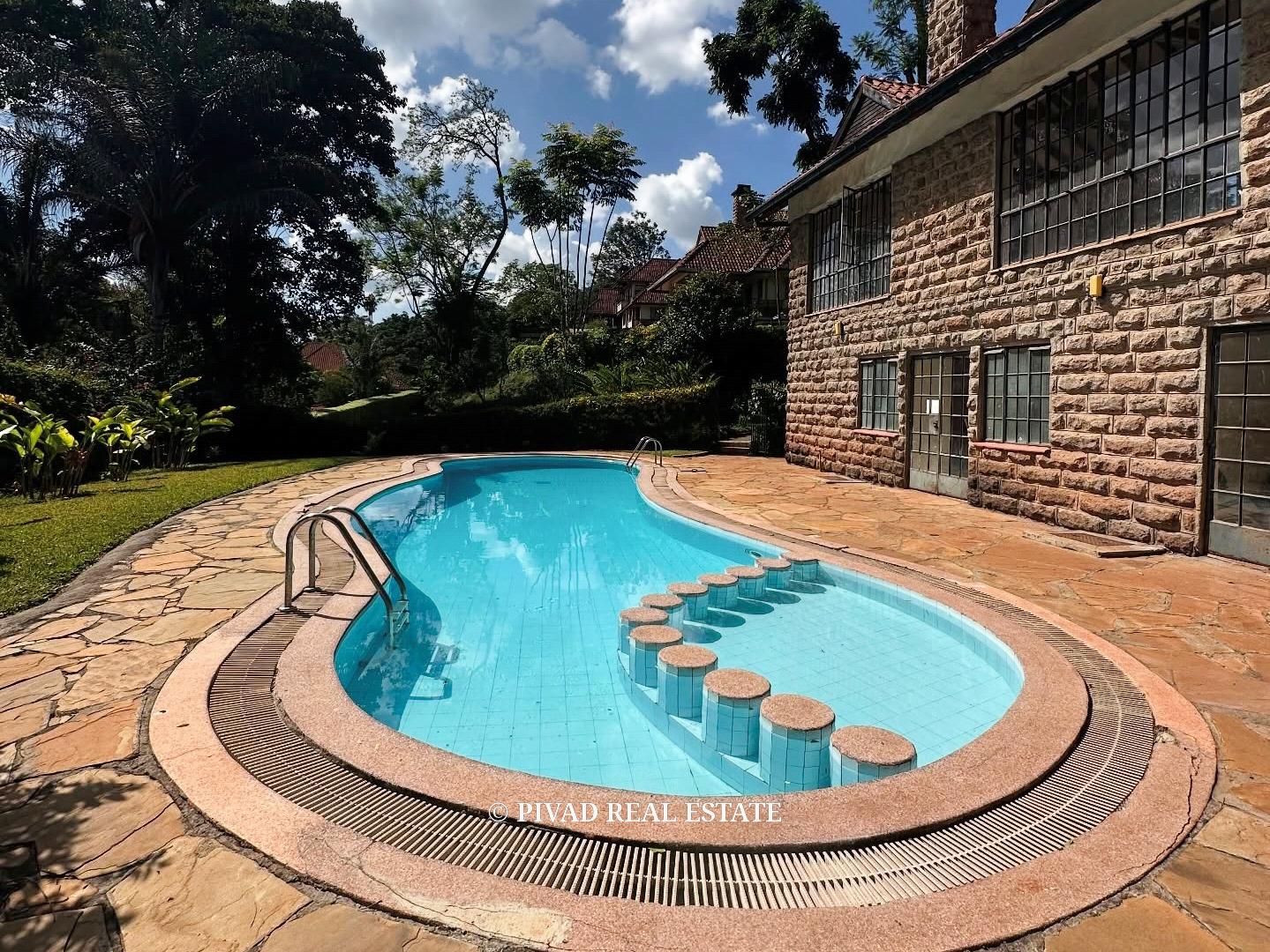 5 Bedroom House Available For Rent in Rosslyn Estate