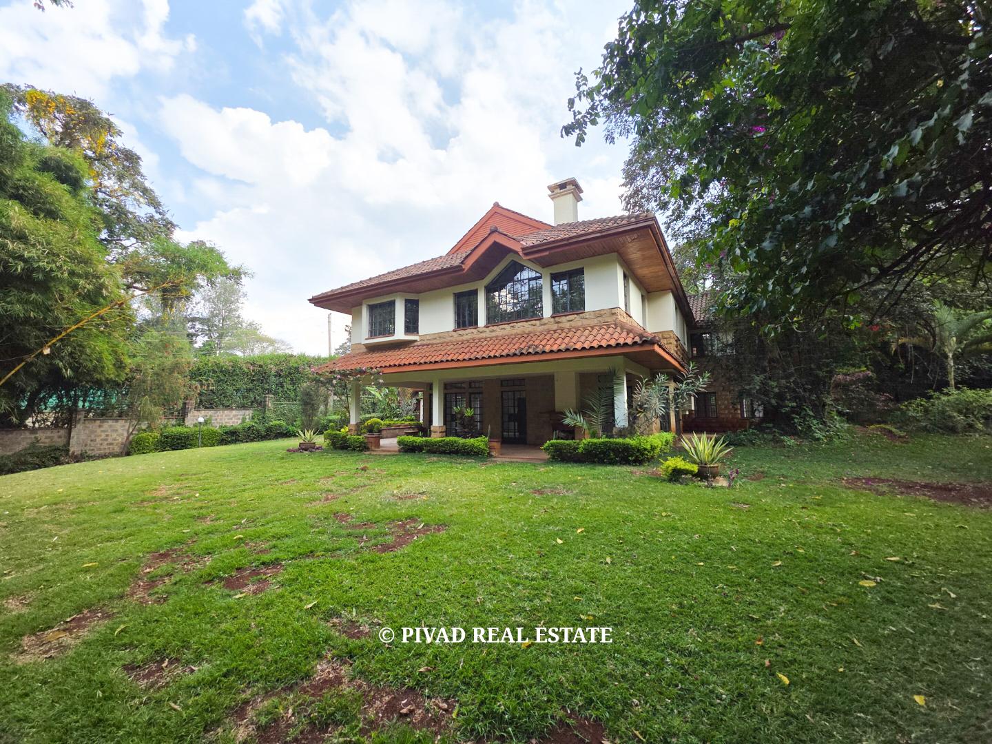 5 Bedroom House Available For Rent in Rosslyn Estate