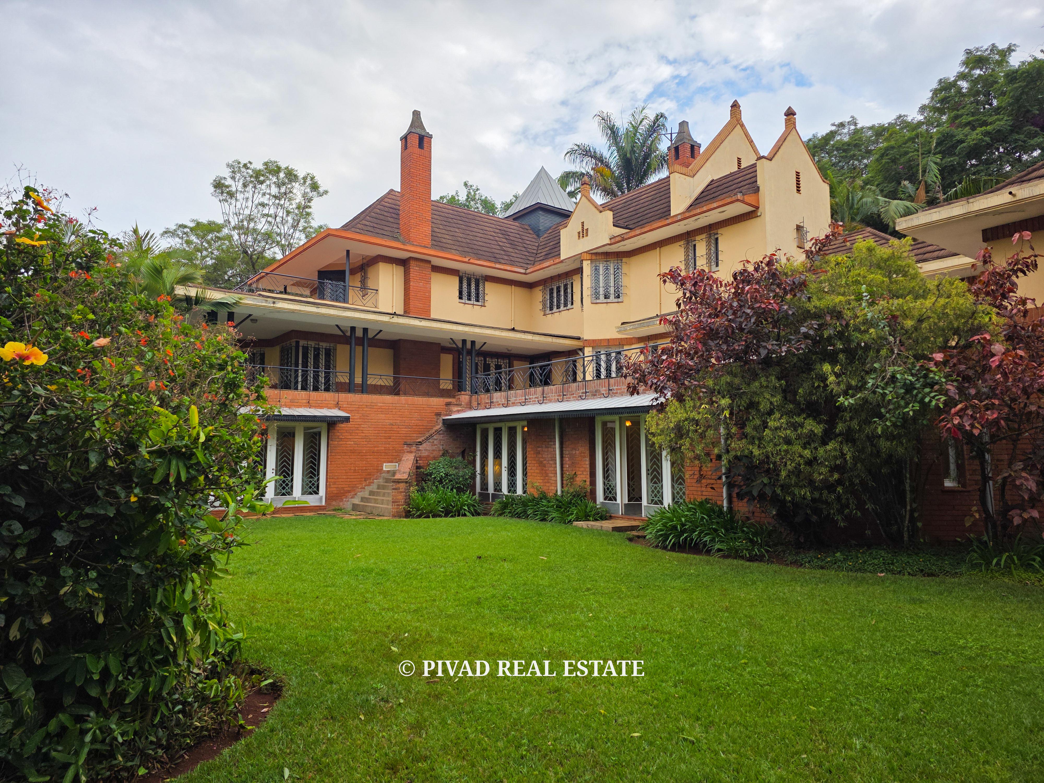 5 Bedroom House Available For Sale - Old Muthaiga
