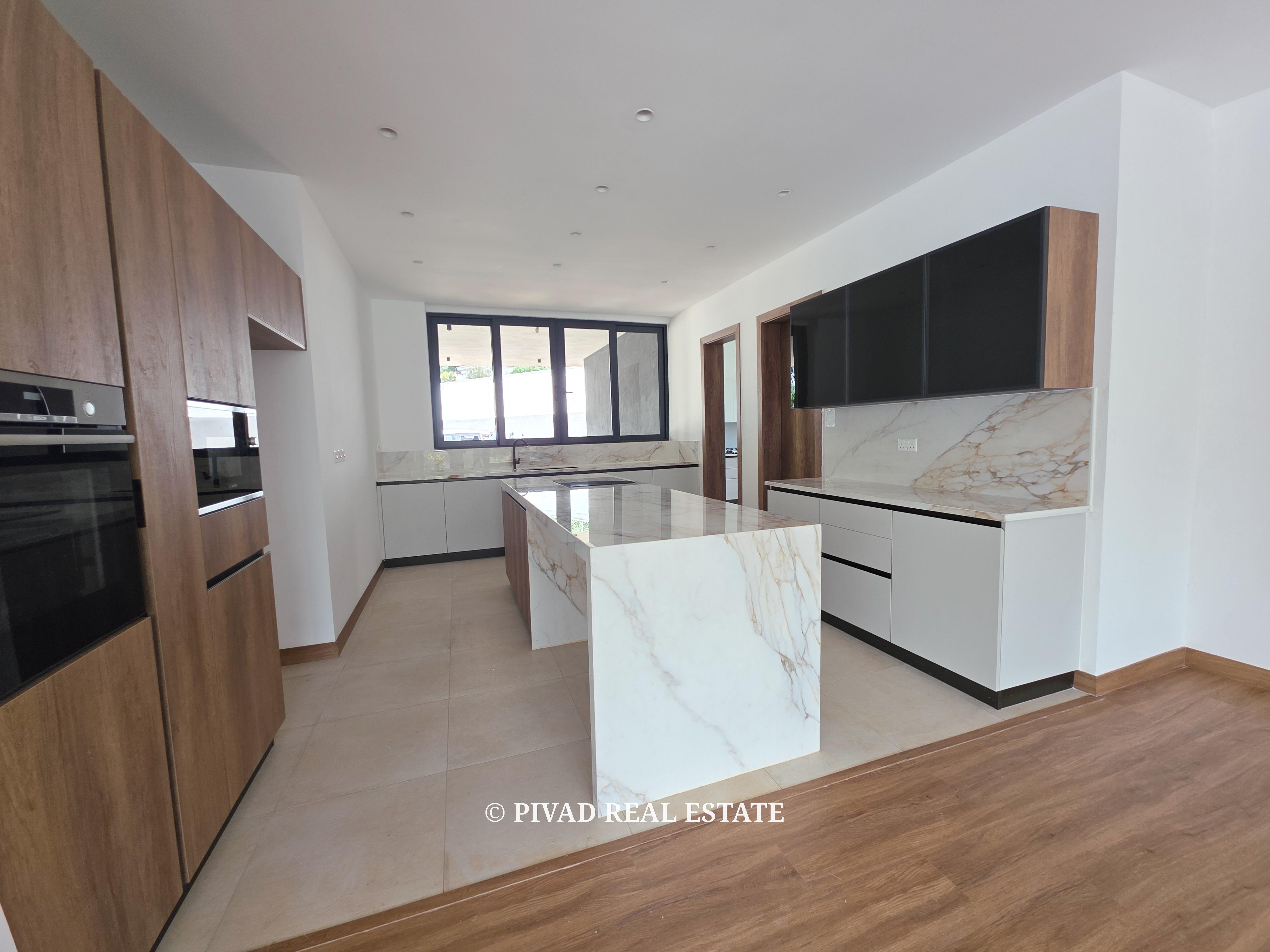 5 Bedroom House for Sale in Nyari