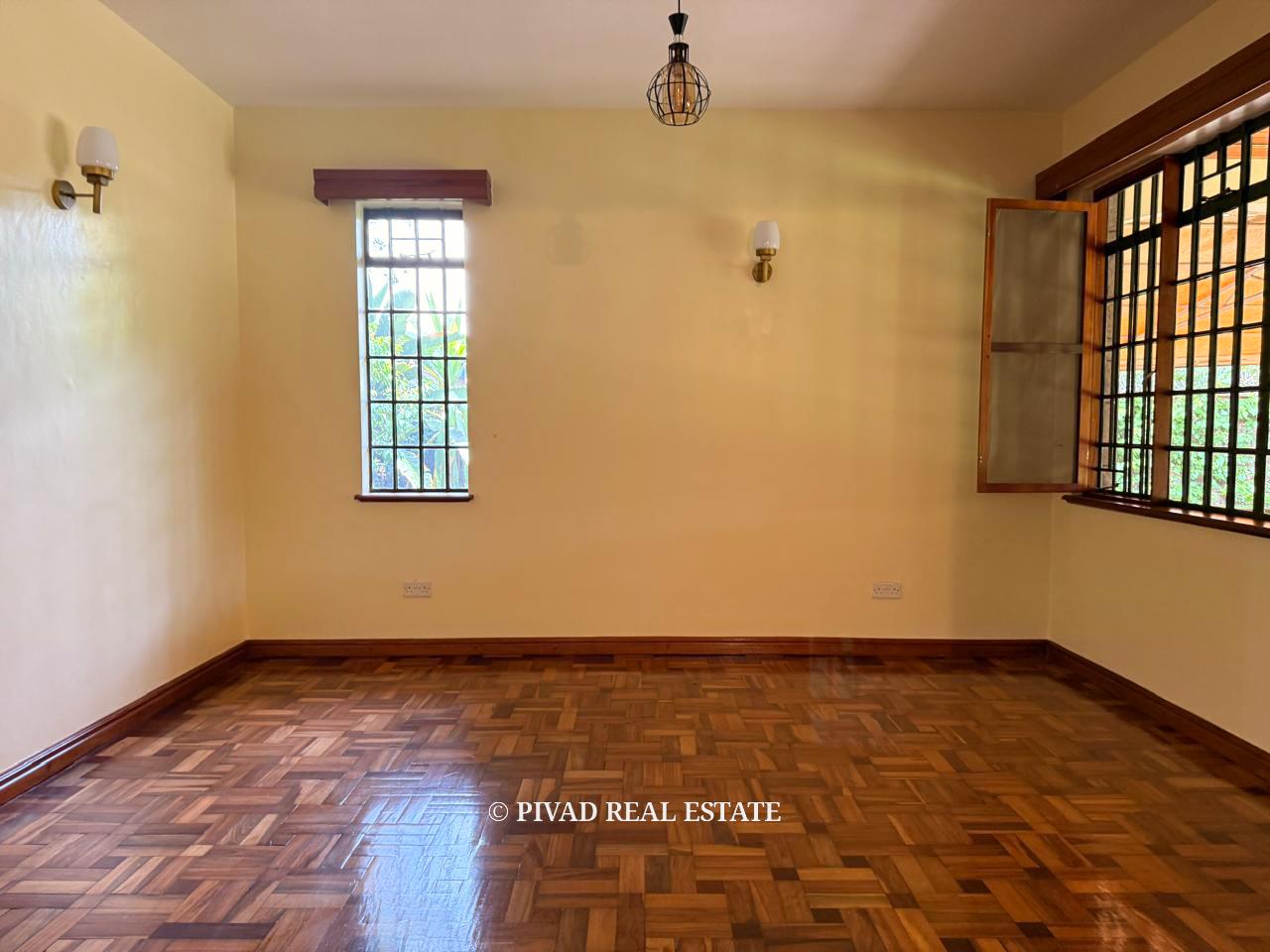 6 bedroom House Available for Sale in Nyari Estate