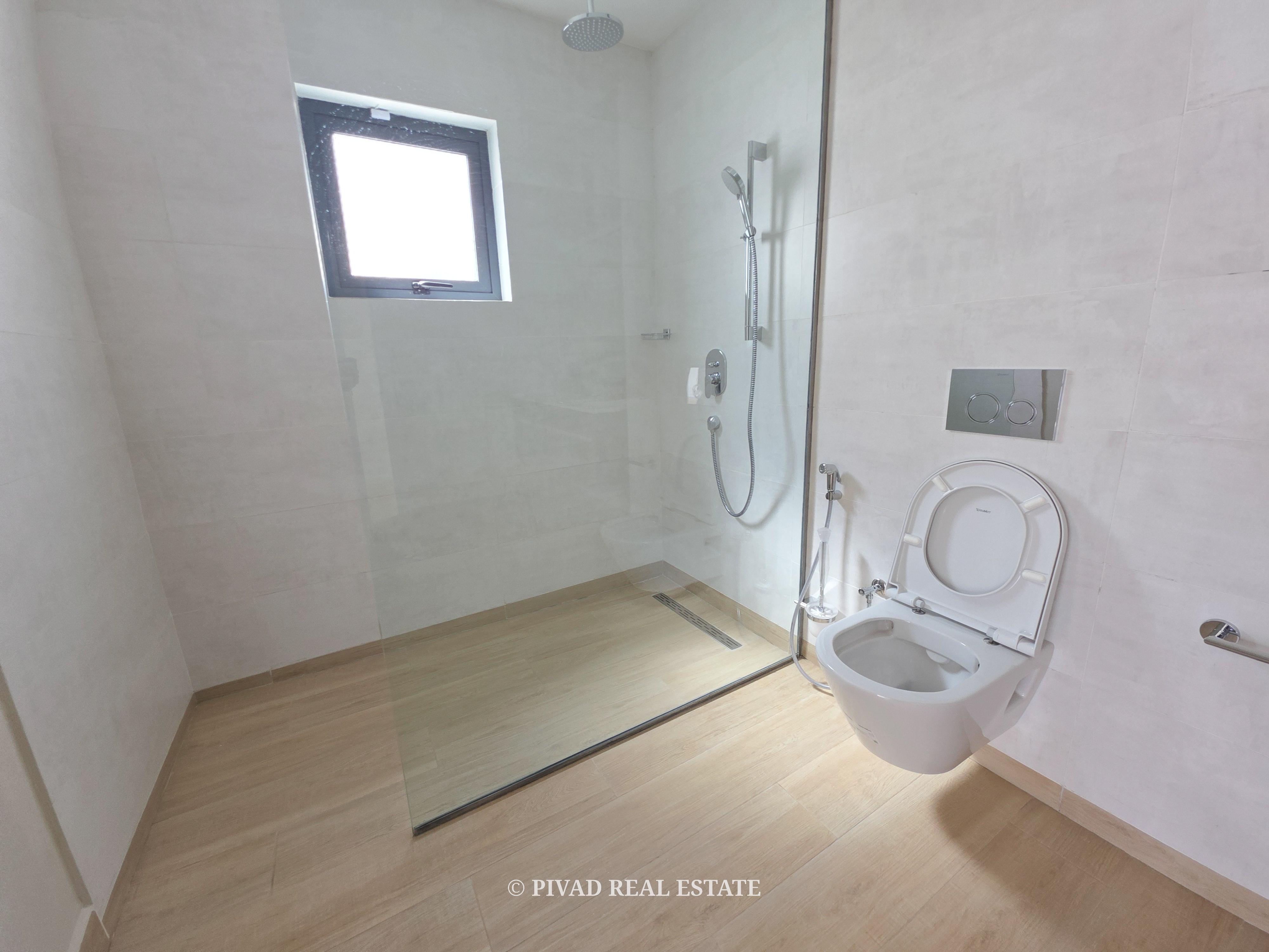 Modern and newly 5 Bedroom House for sale in Kyuna