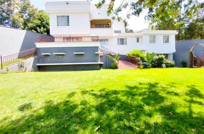 6 bedroom House Available for Sale in Kitisuru estate