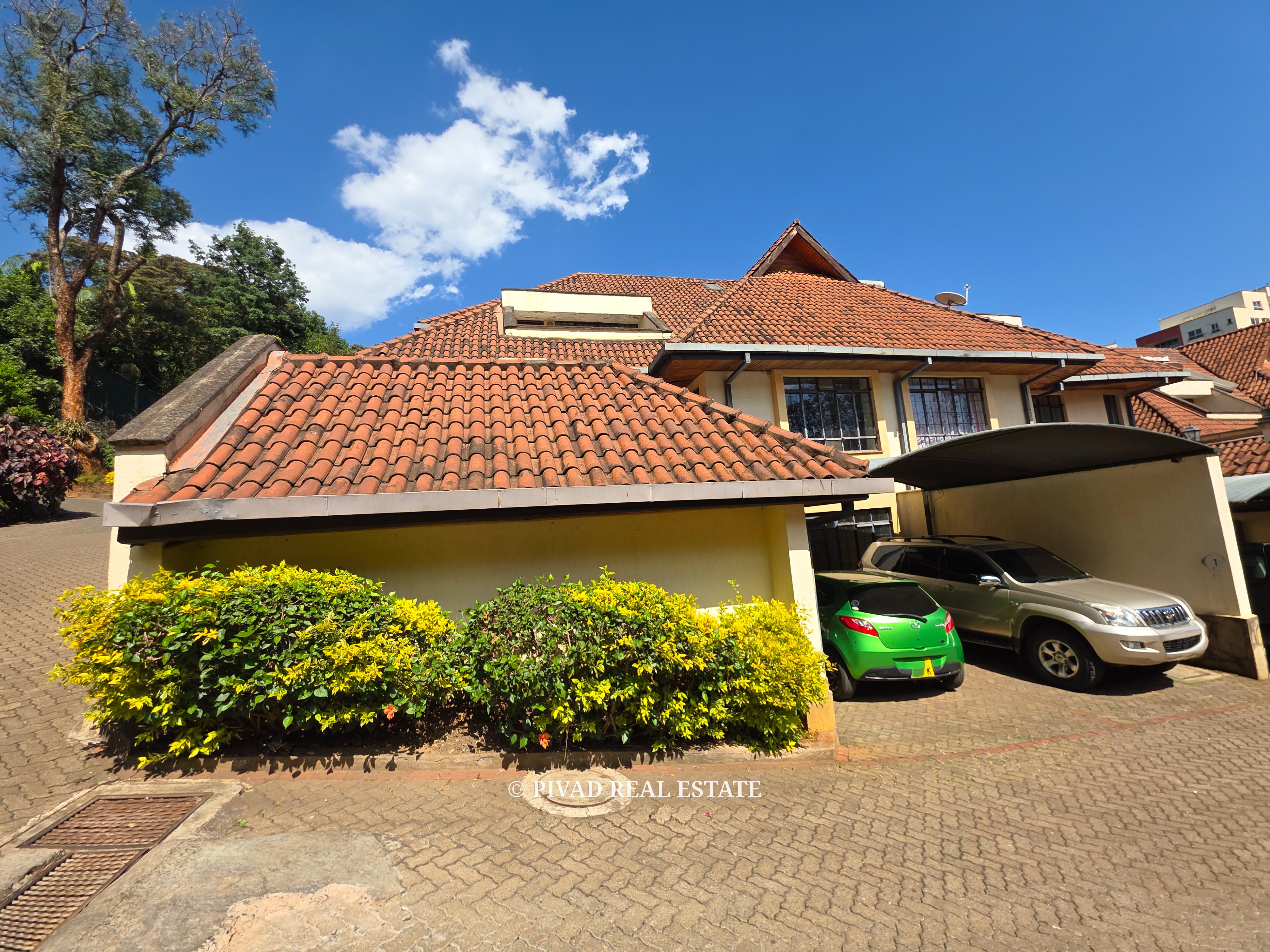 5 Bedroom townhouse available for Sale in Spring Valley