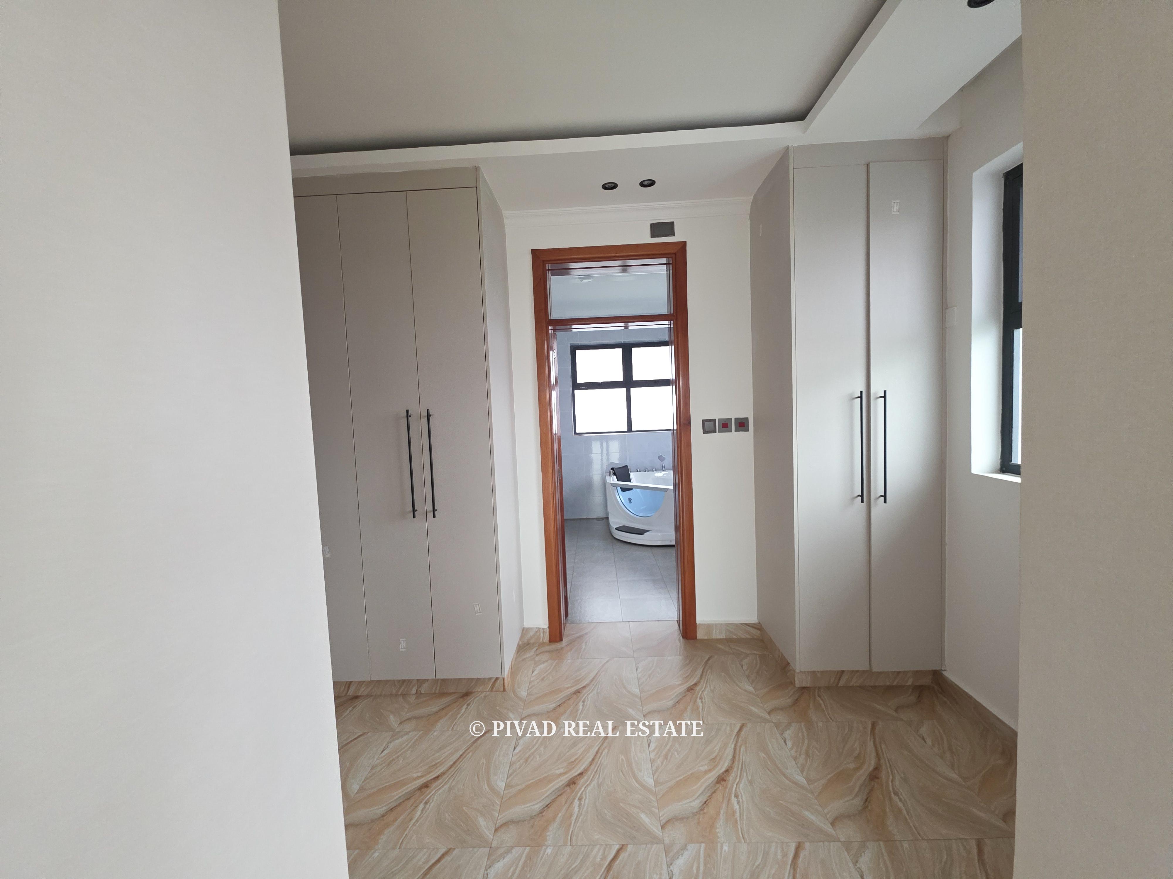 Newly built 5 Bedroom House available for Sale in Tatu City