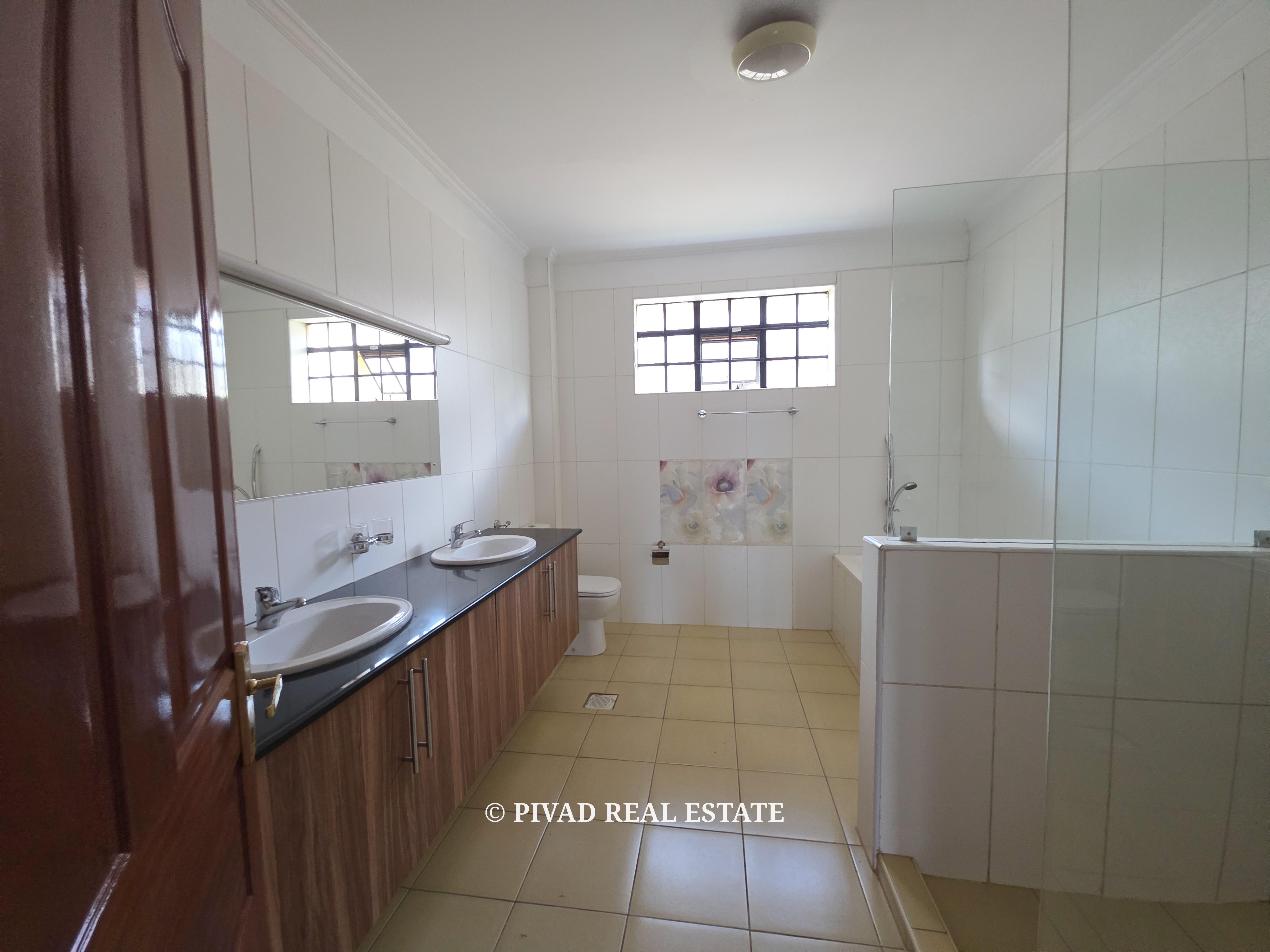 5 bedroom house available for Rent in Kitisuru