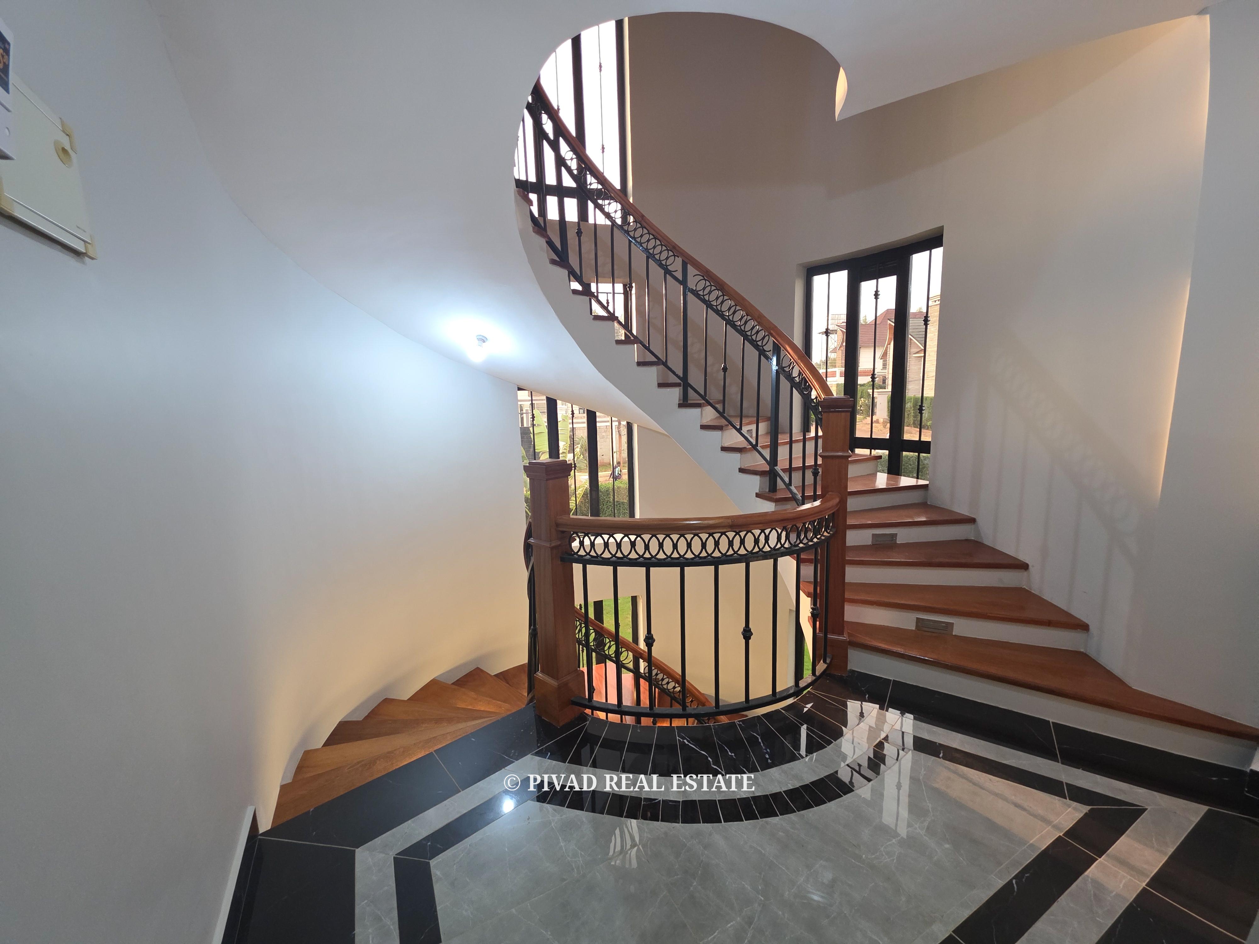 Modern 5 Bedroom Home in New Runda