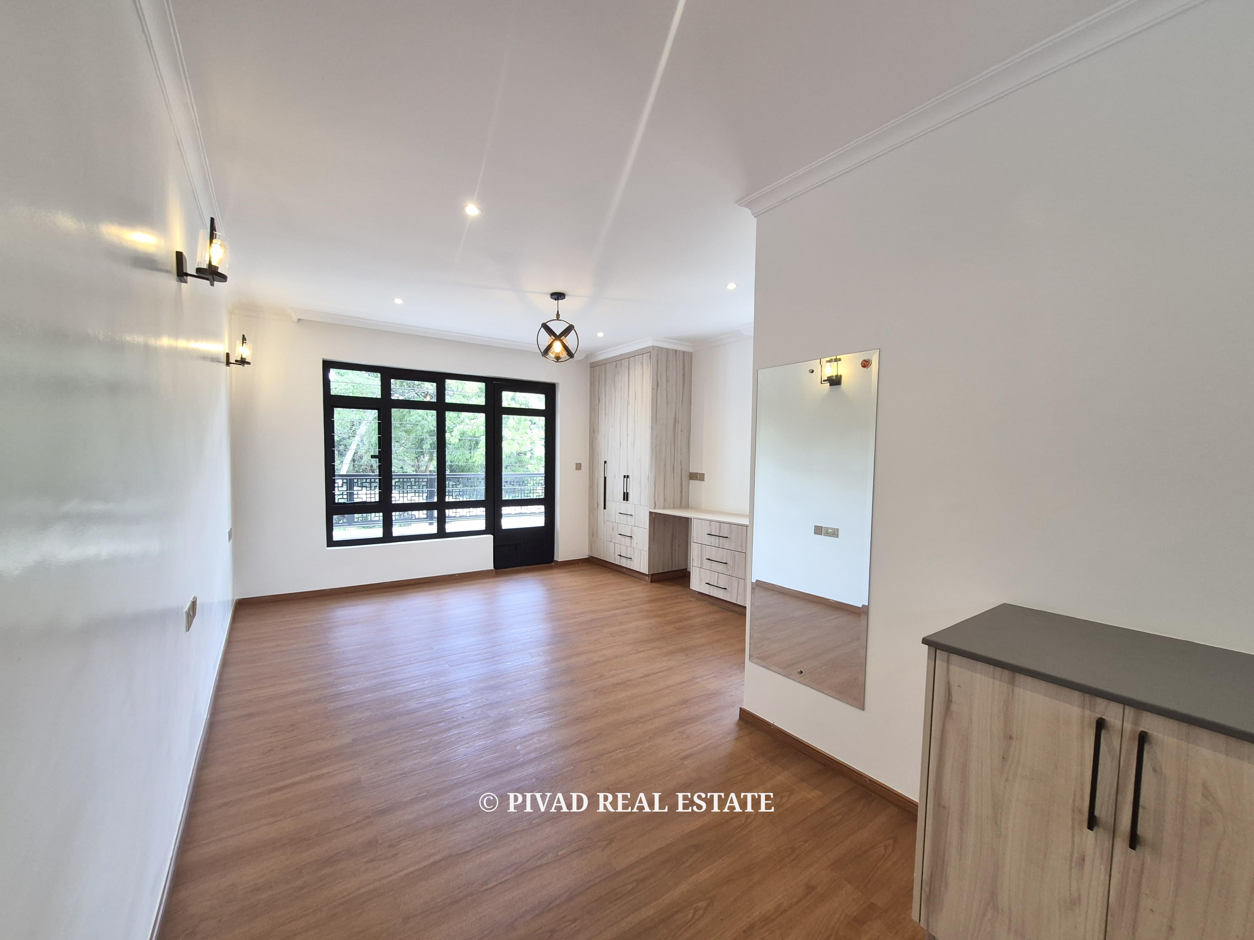 6 Bedroom House Available For Sale in Runda