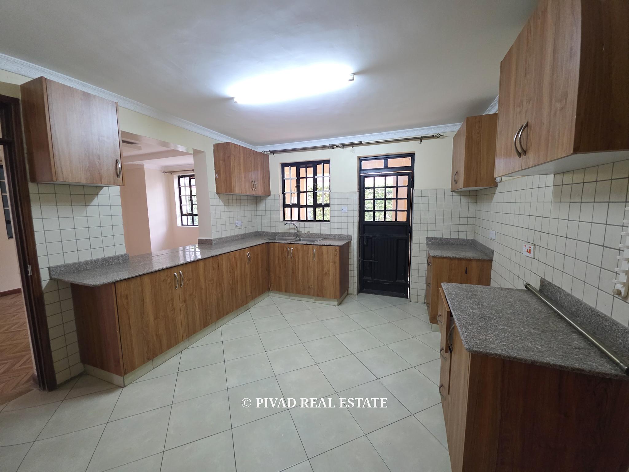 5 Bedroom House For Rent in Garden Estate