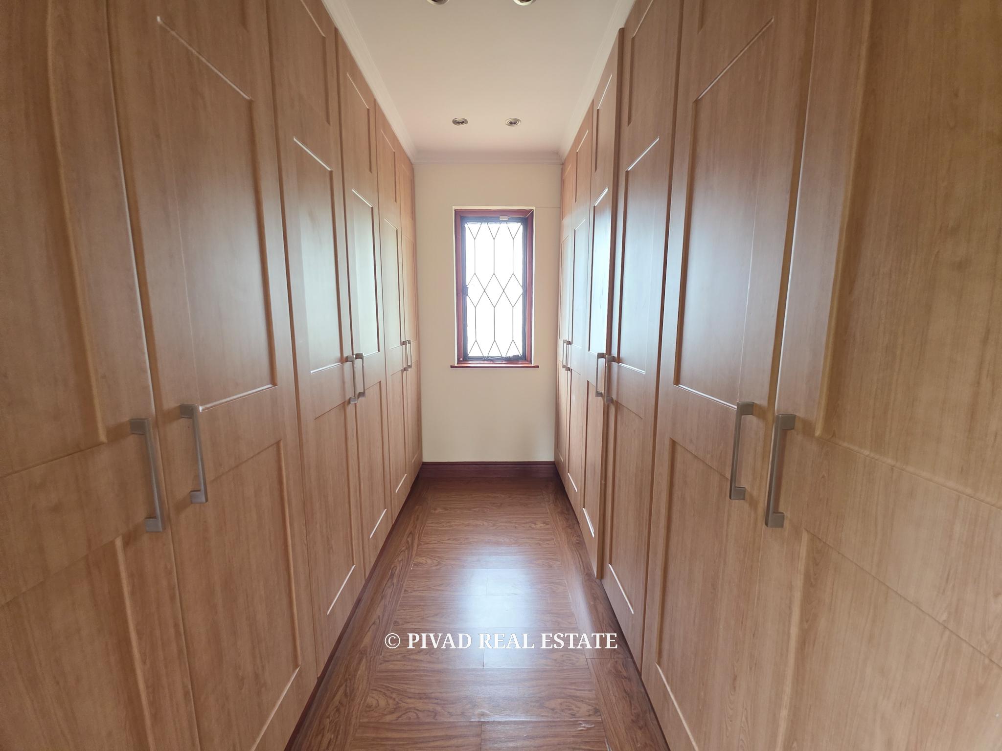 5 Bedroom House Available For Rent in Gigiri