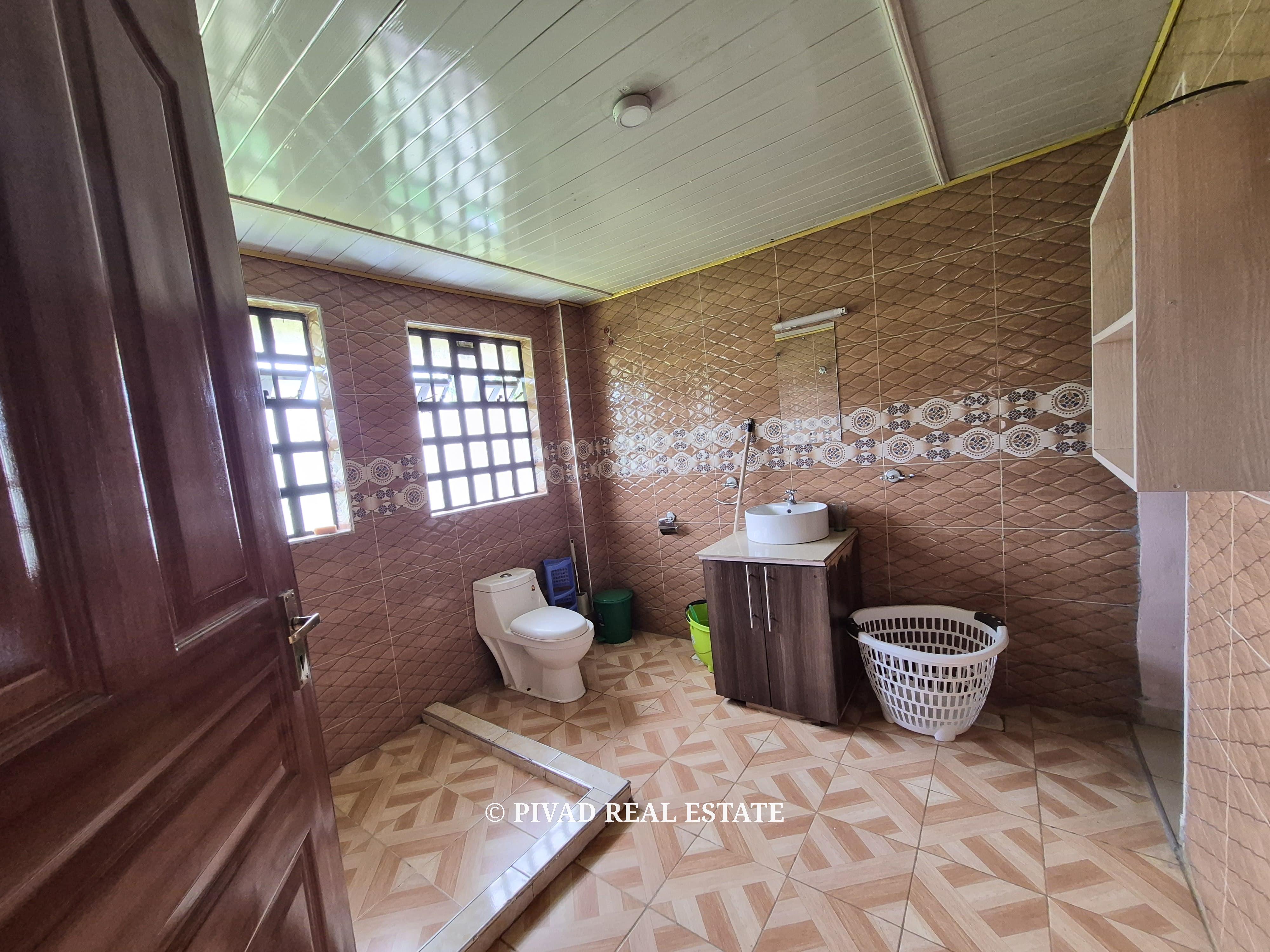 6 Bedroom House available for Sale in Garden Estate