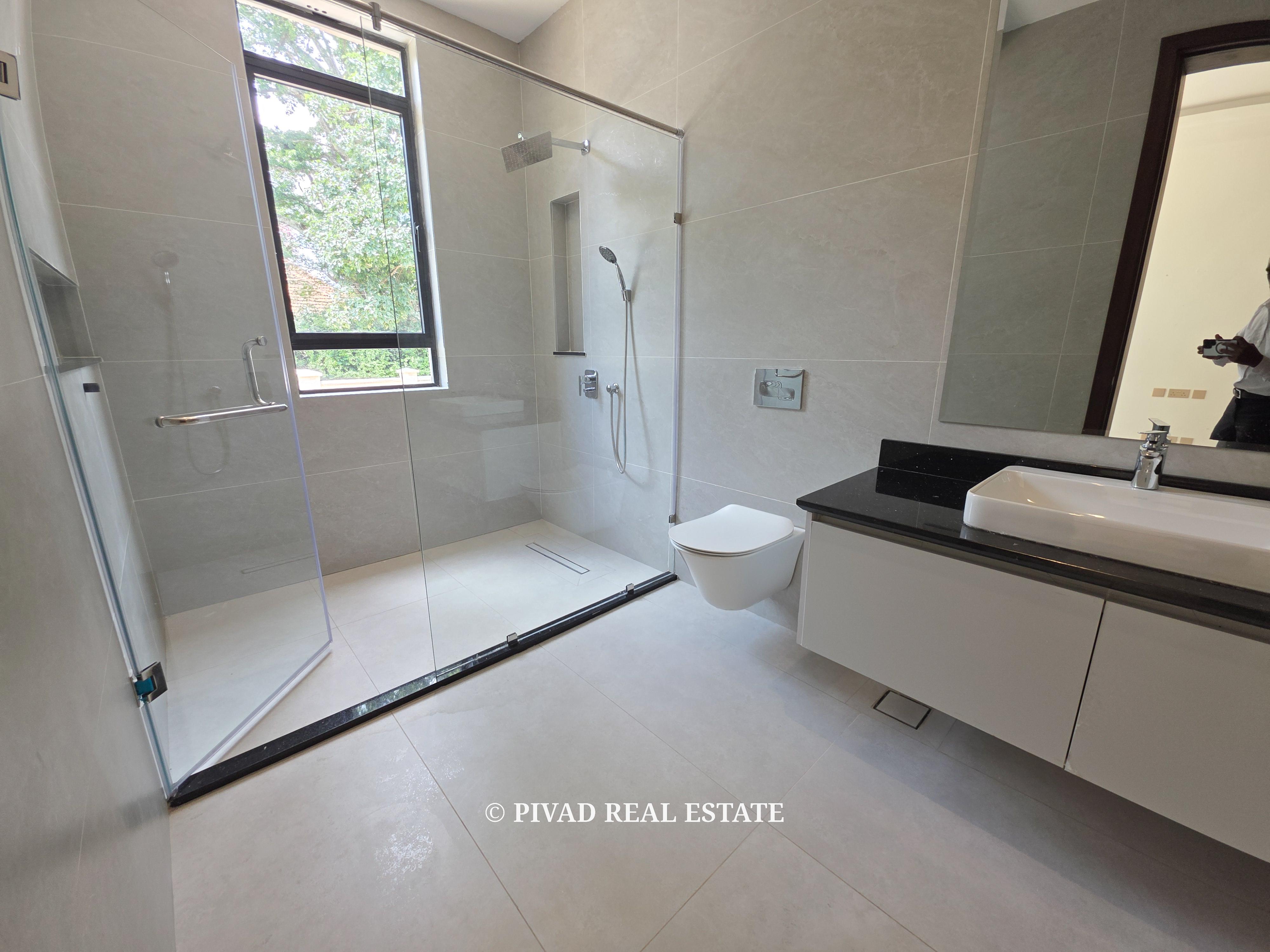 5 Bedroom House Available For Rent - Old Kitisuru