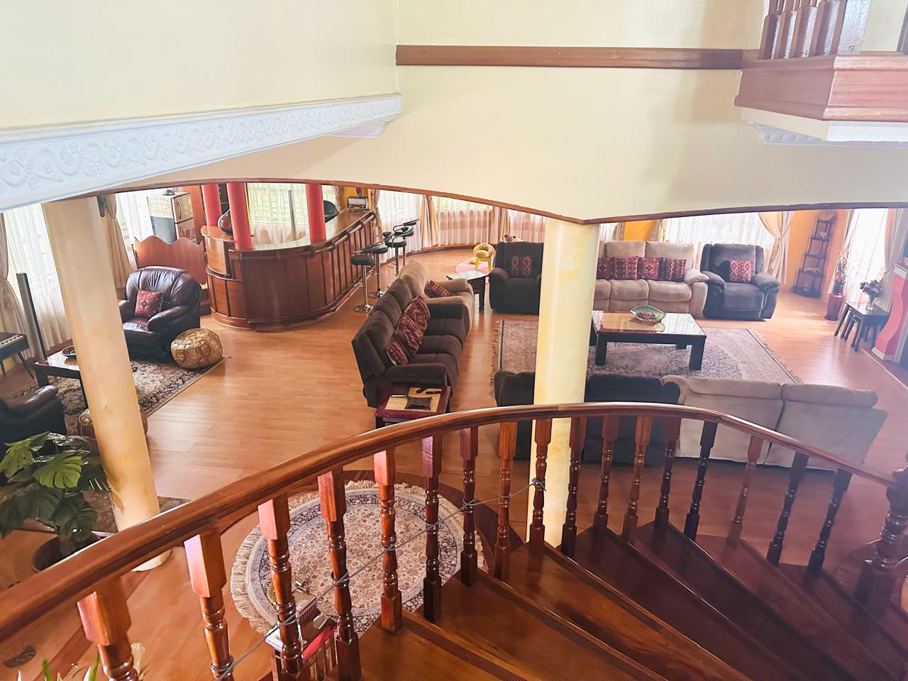 7 bedroom House available For Sale in Nyari Estate
