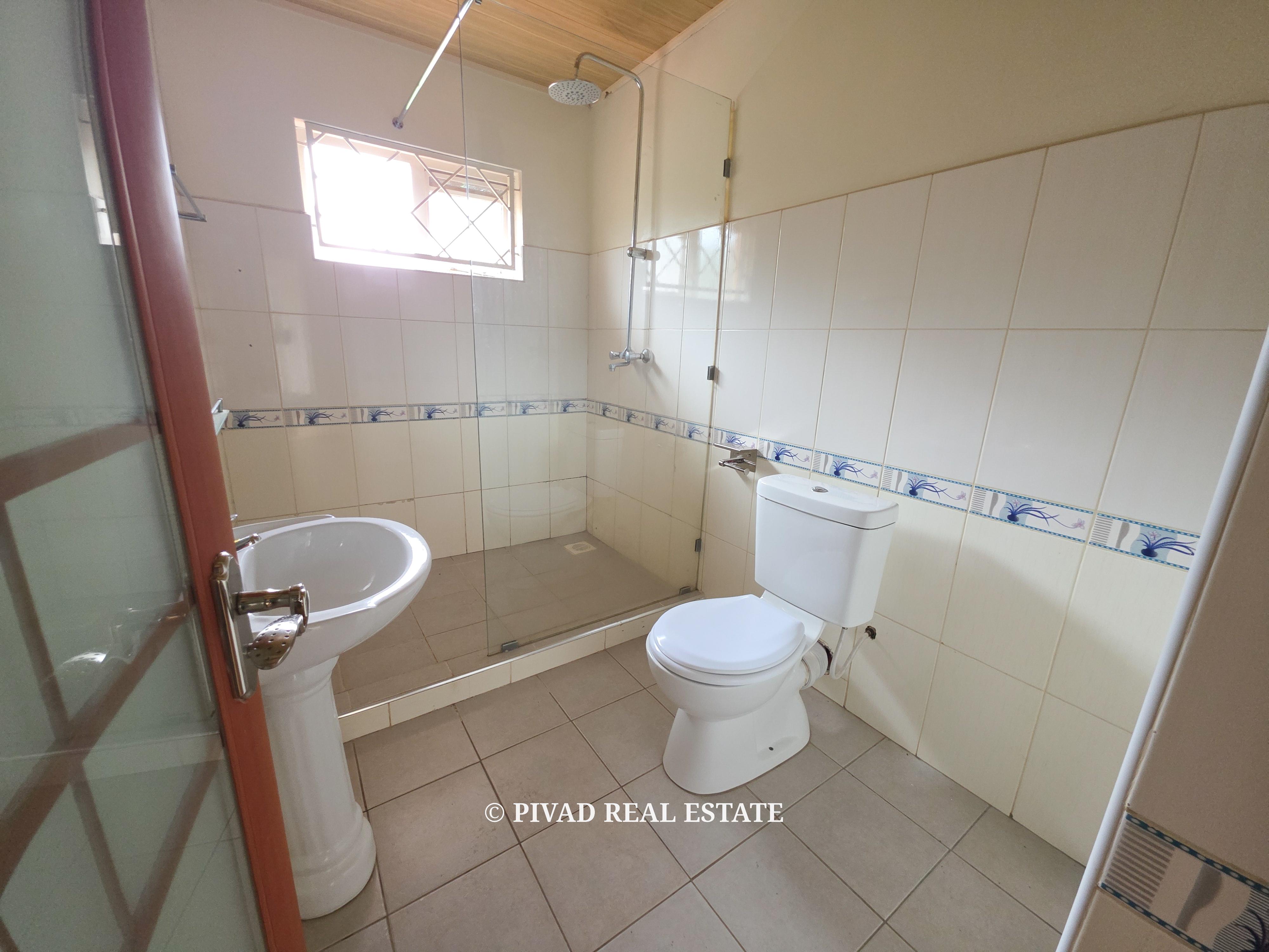 5 Bedroom House Available For Sale in Runda, Eliud Mathu Street