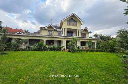 5 Bedroom House Available For Sale in Muthaiga North - 0.5 Acre