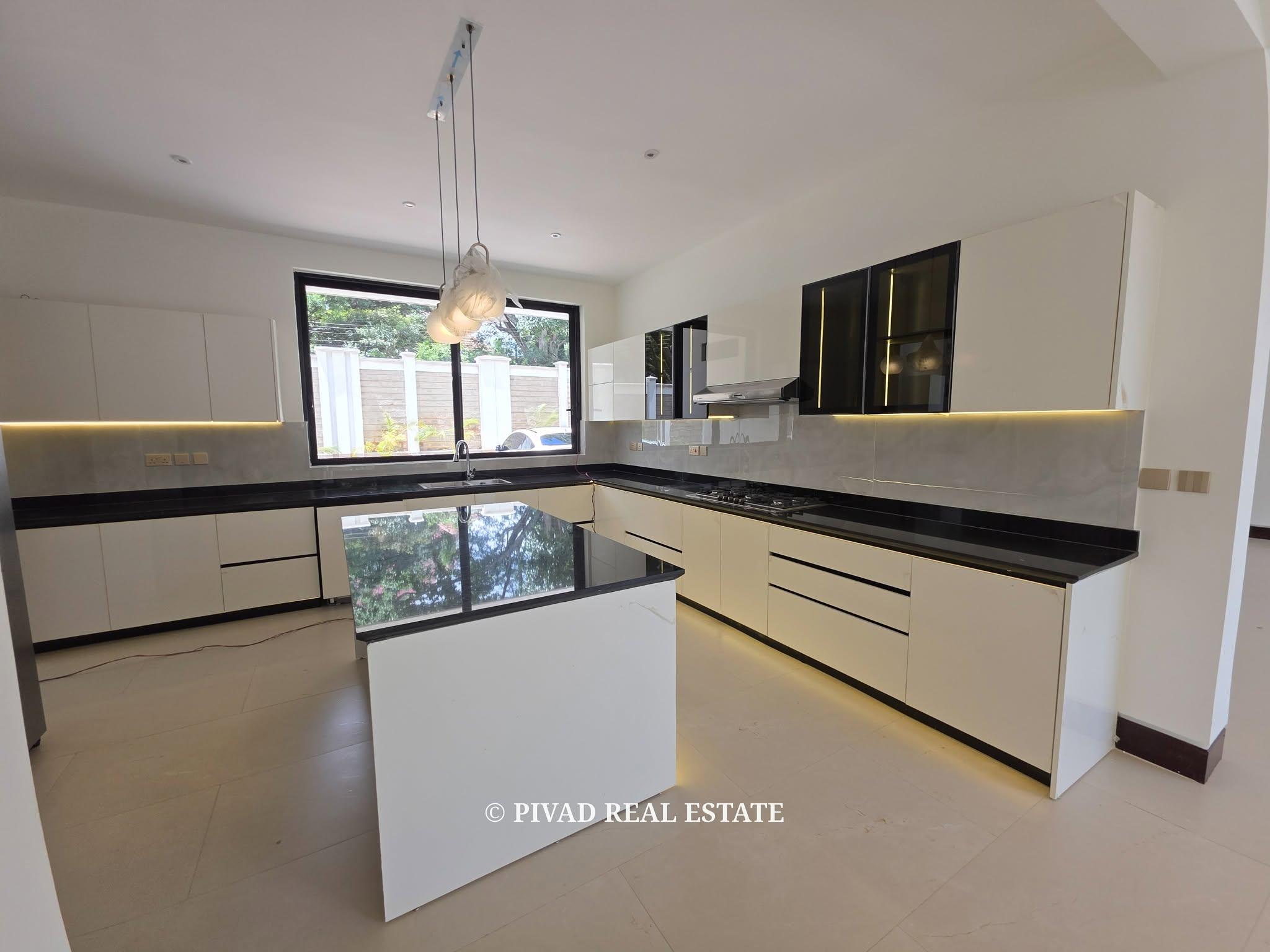5 Bedroom House Available For Rent - Old Kitisuru