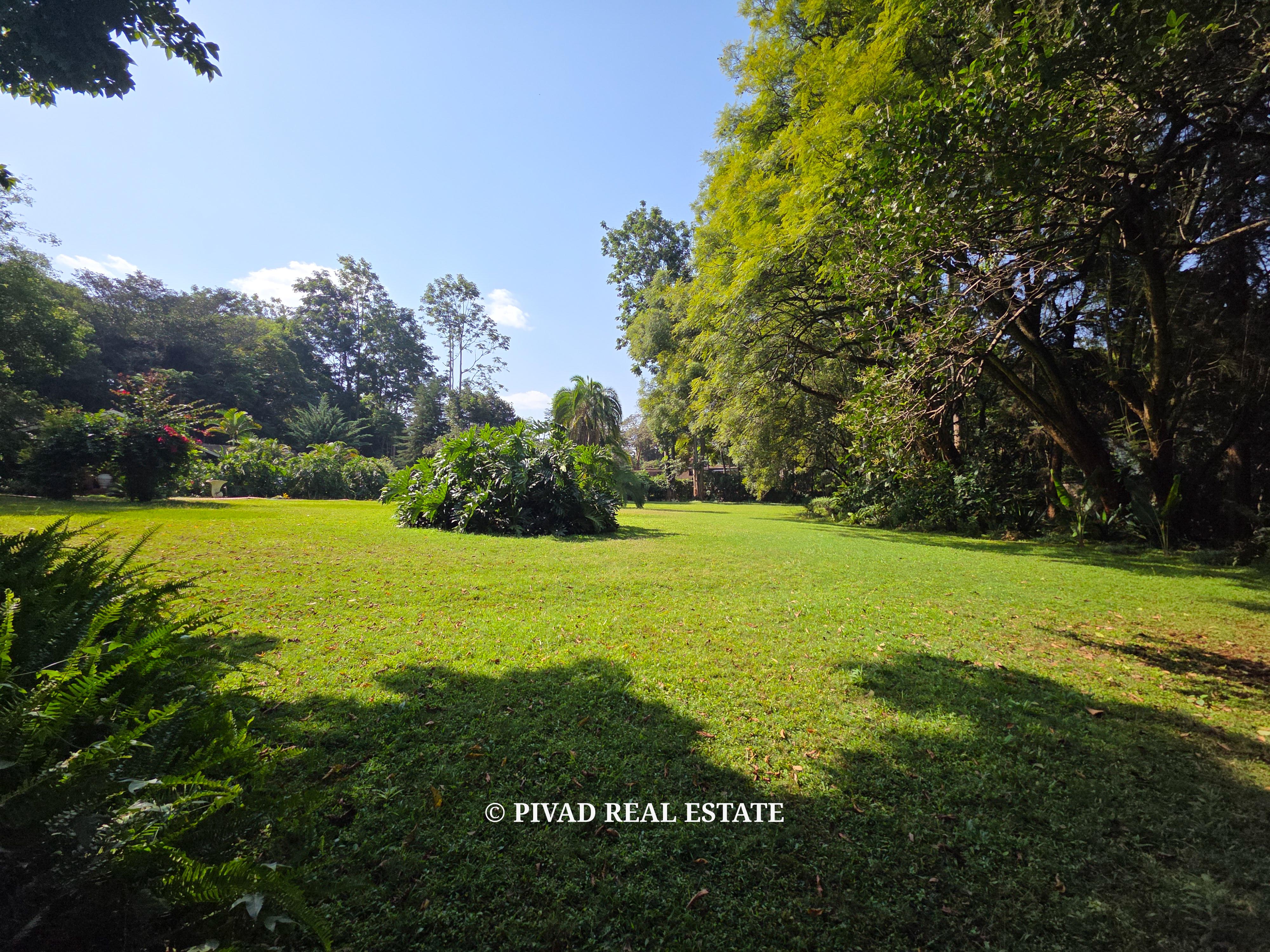 1 Acre land available for Sale in old Kitisuru.