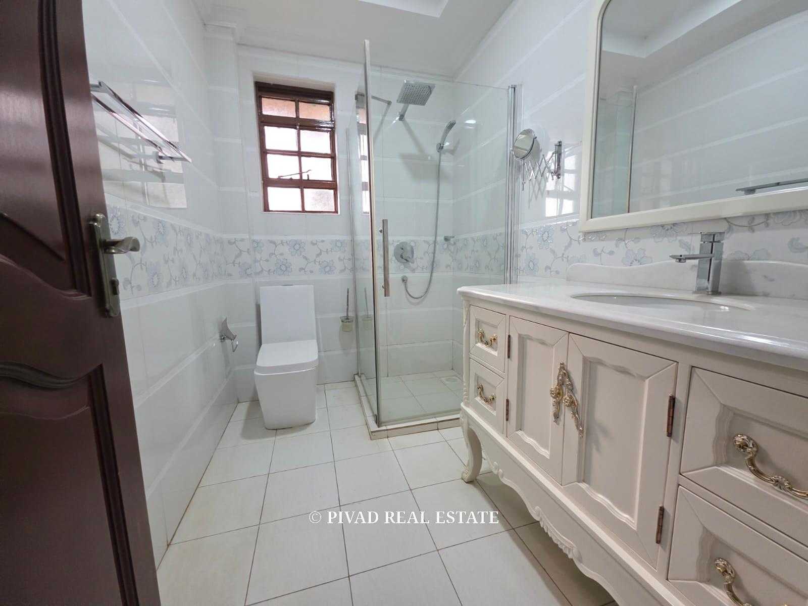 5 Bedroom House Available For Sale in Runda Eliud Mathu