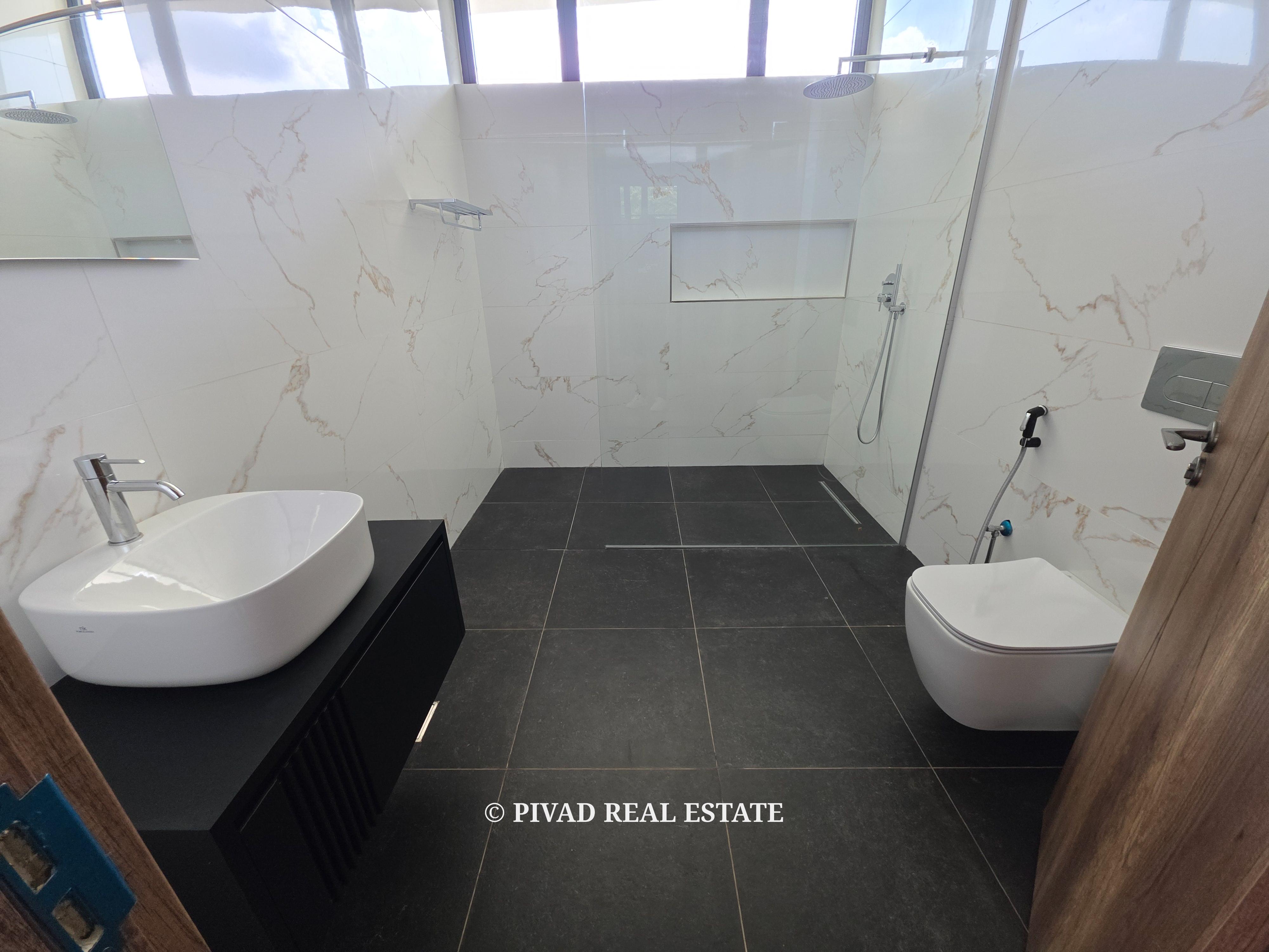 5 Bedroom House for Sale in Nyari