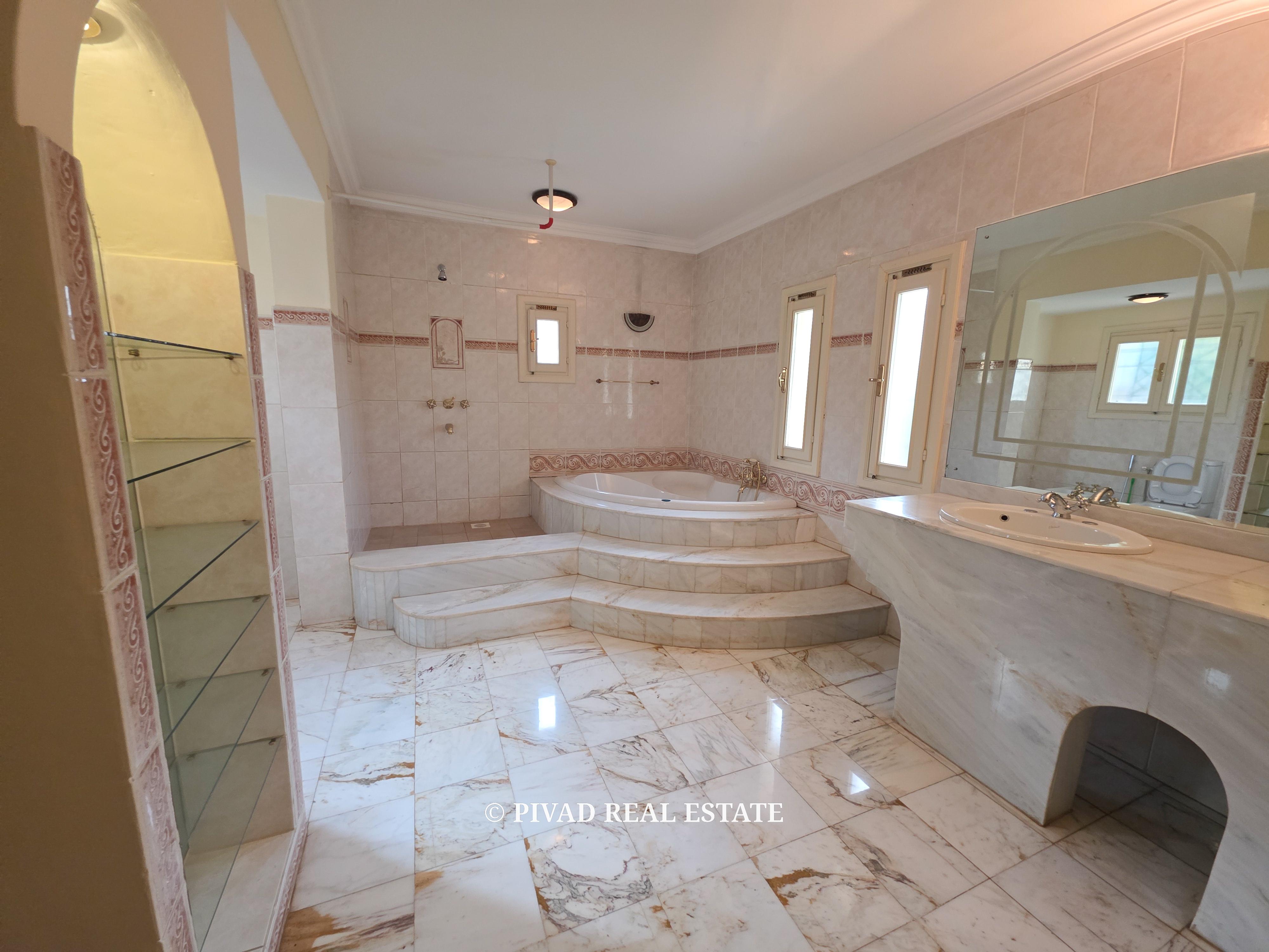 5 Bedroom House Available For Sale - Old Muthaiga