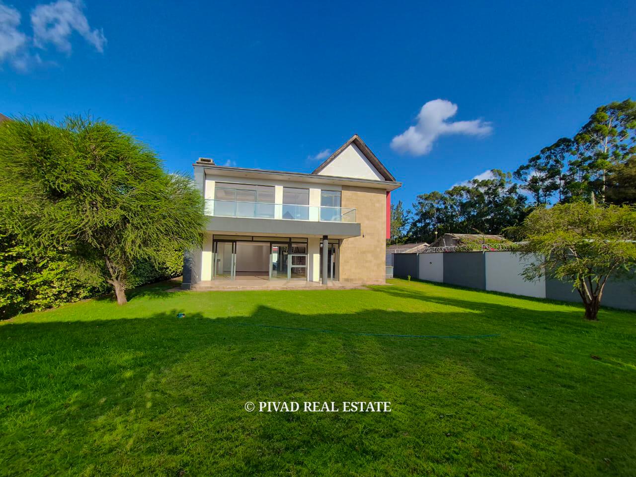 4 Bedroom Townhouse Available For Sale in Garden Estate