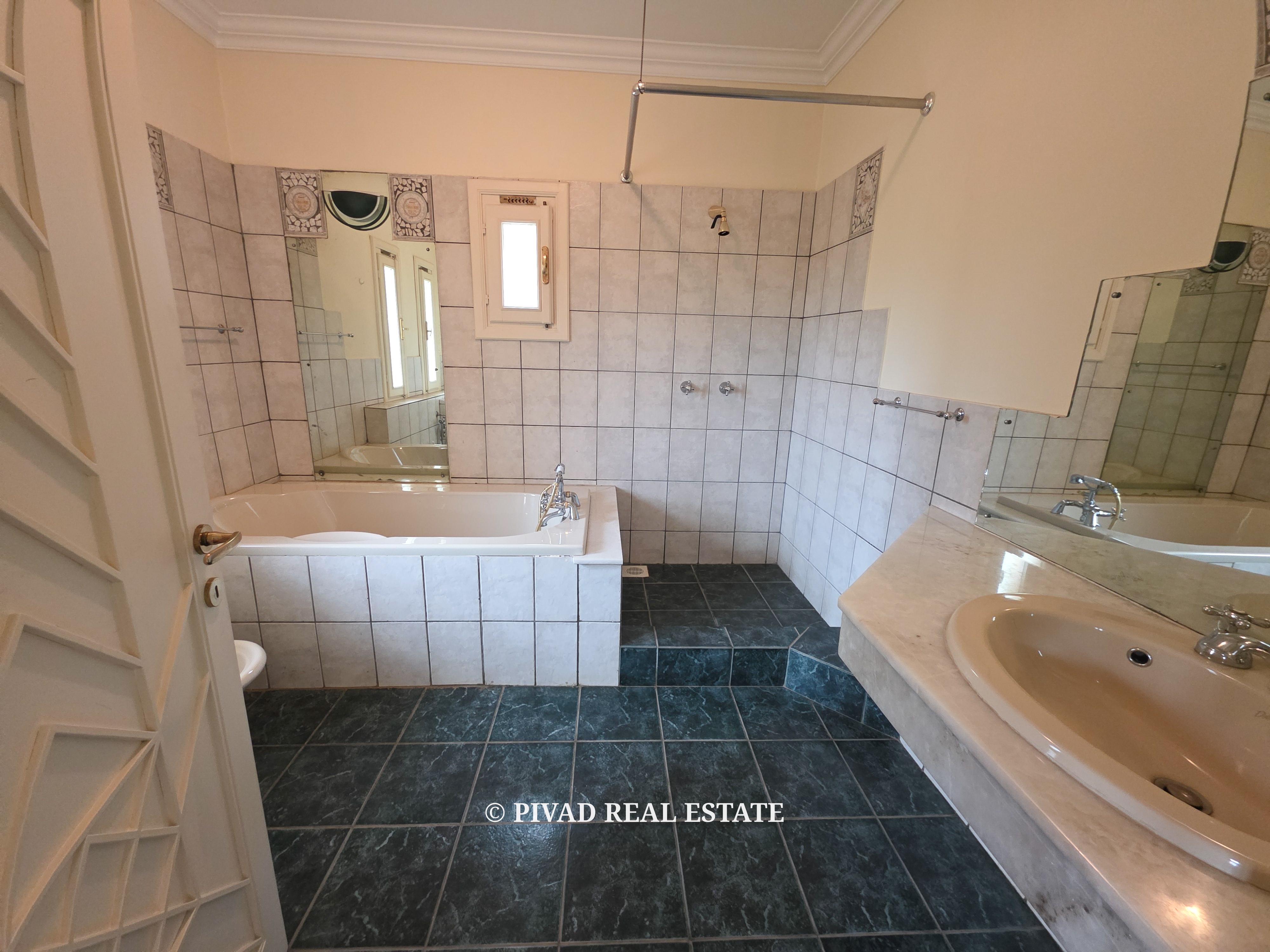 5 Bedroom House Available For Sale - Old Muthaiga