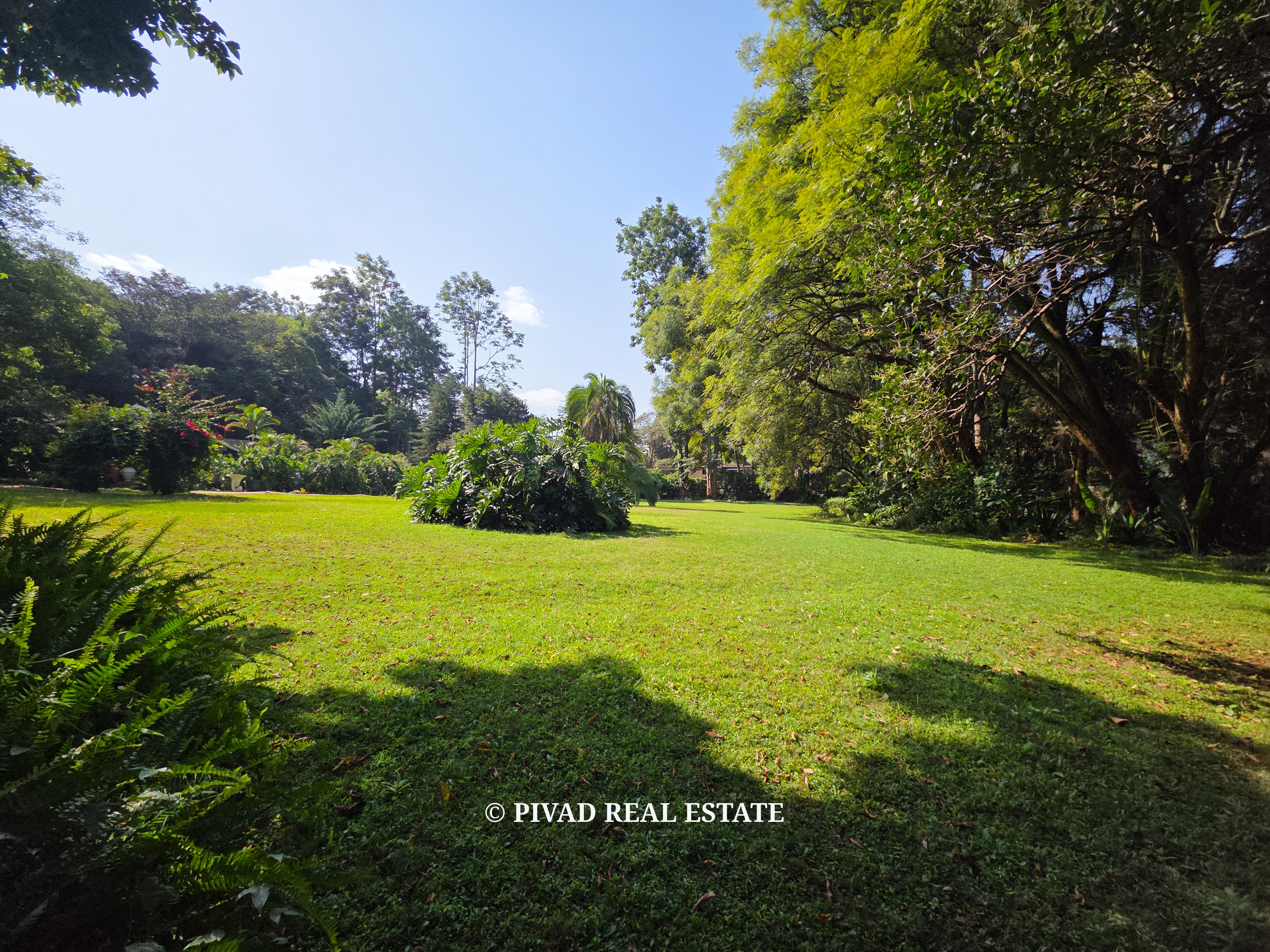 1 Acre land available for Sale in old Kitisuru.
