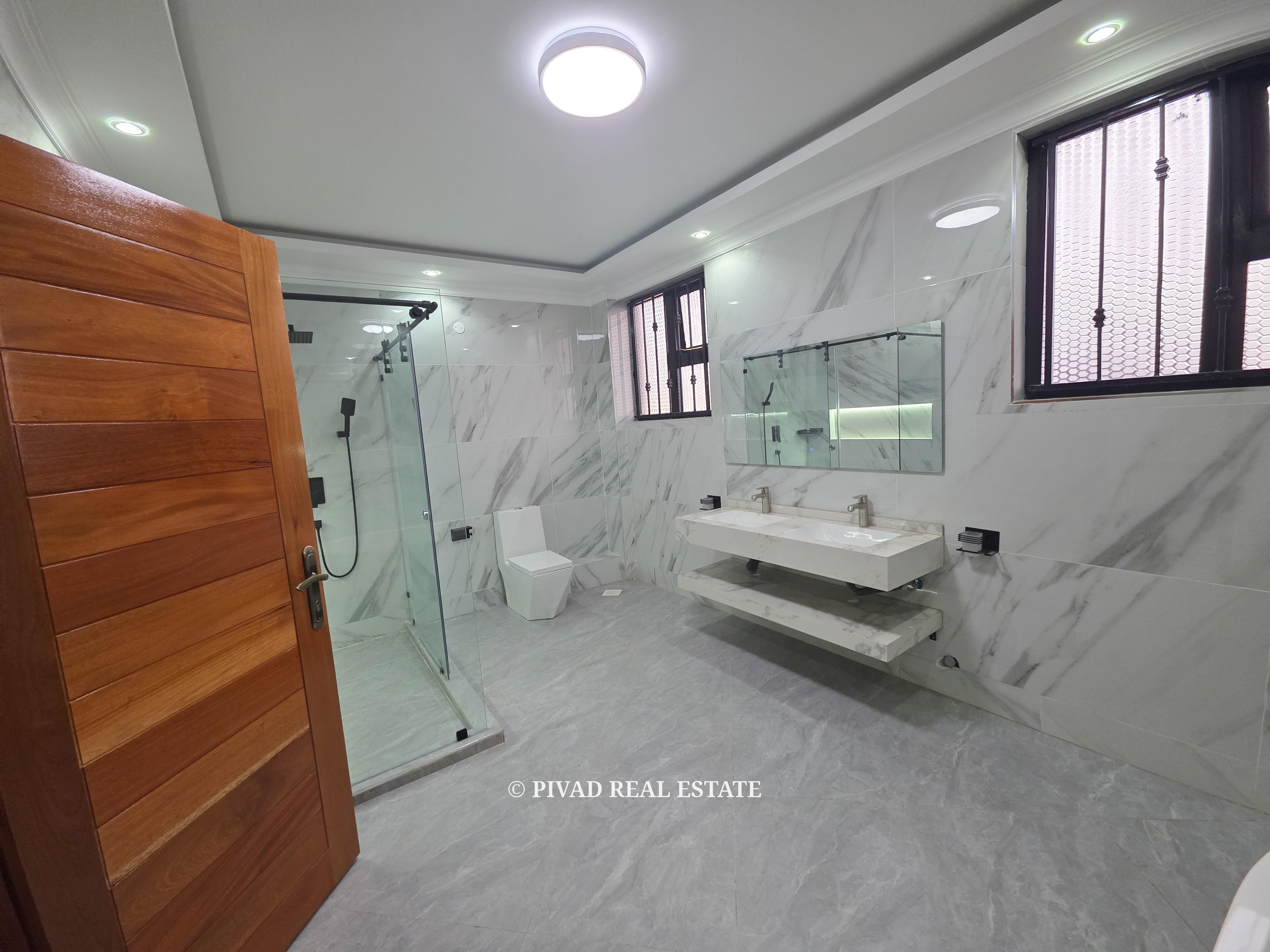Modern 5 Bedroom Home in New Runda