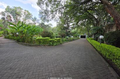 1 Acre Flat Land Available For Sale in Thigiri Estate
