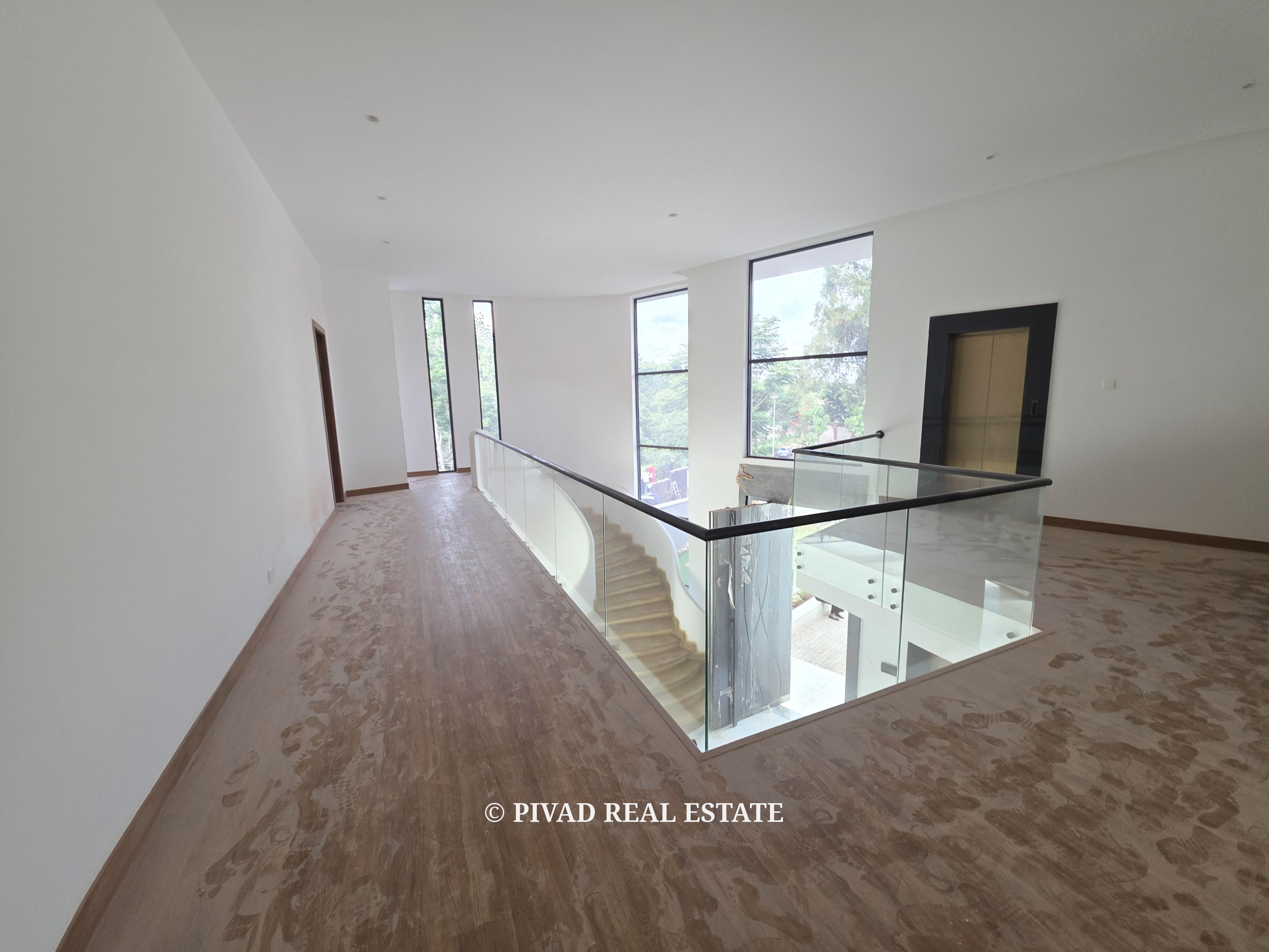Newly built and Modern 5 Bedroom House for Sale in Nyari Estate