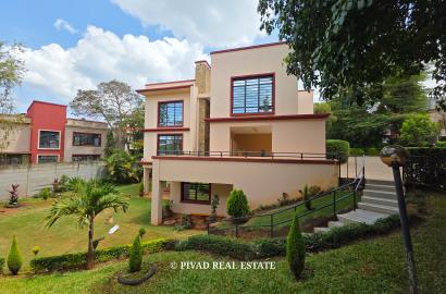 4 Bedroom House Available For Sale in New Runda