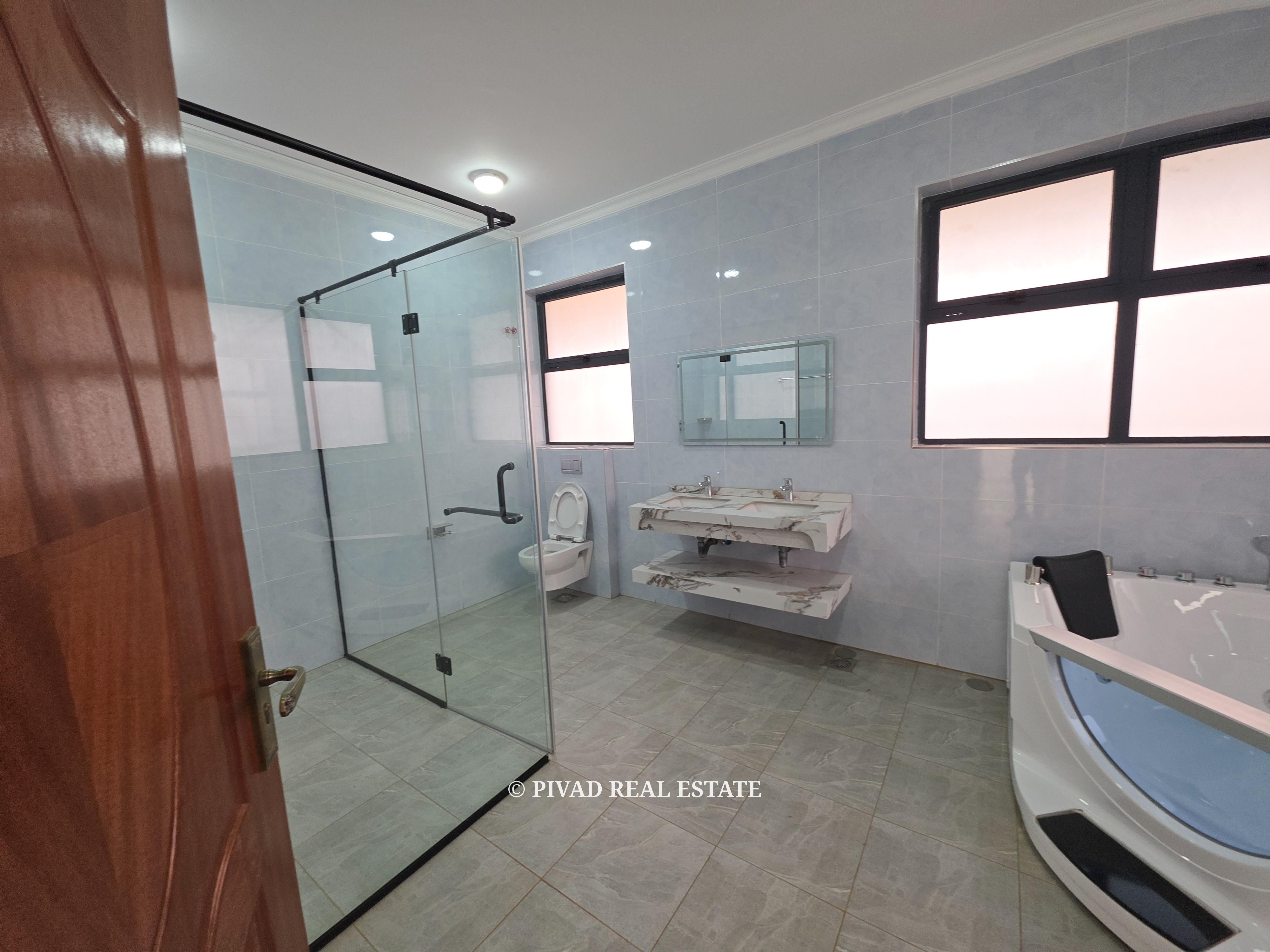 5 Bedroom House Available For Sale in Tatu City, Ruiru