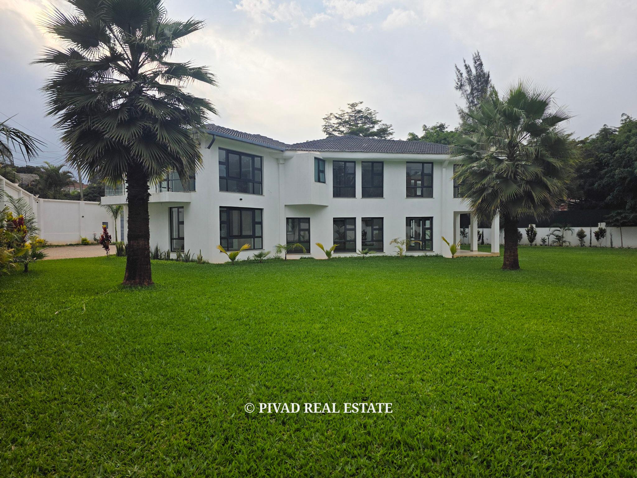 6 Bedroom House Available For Rent in Runda