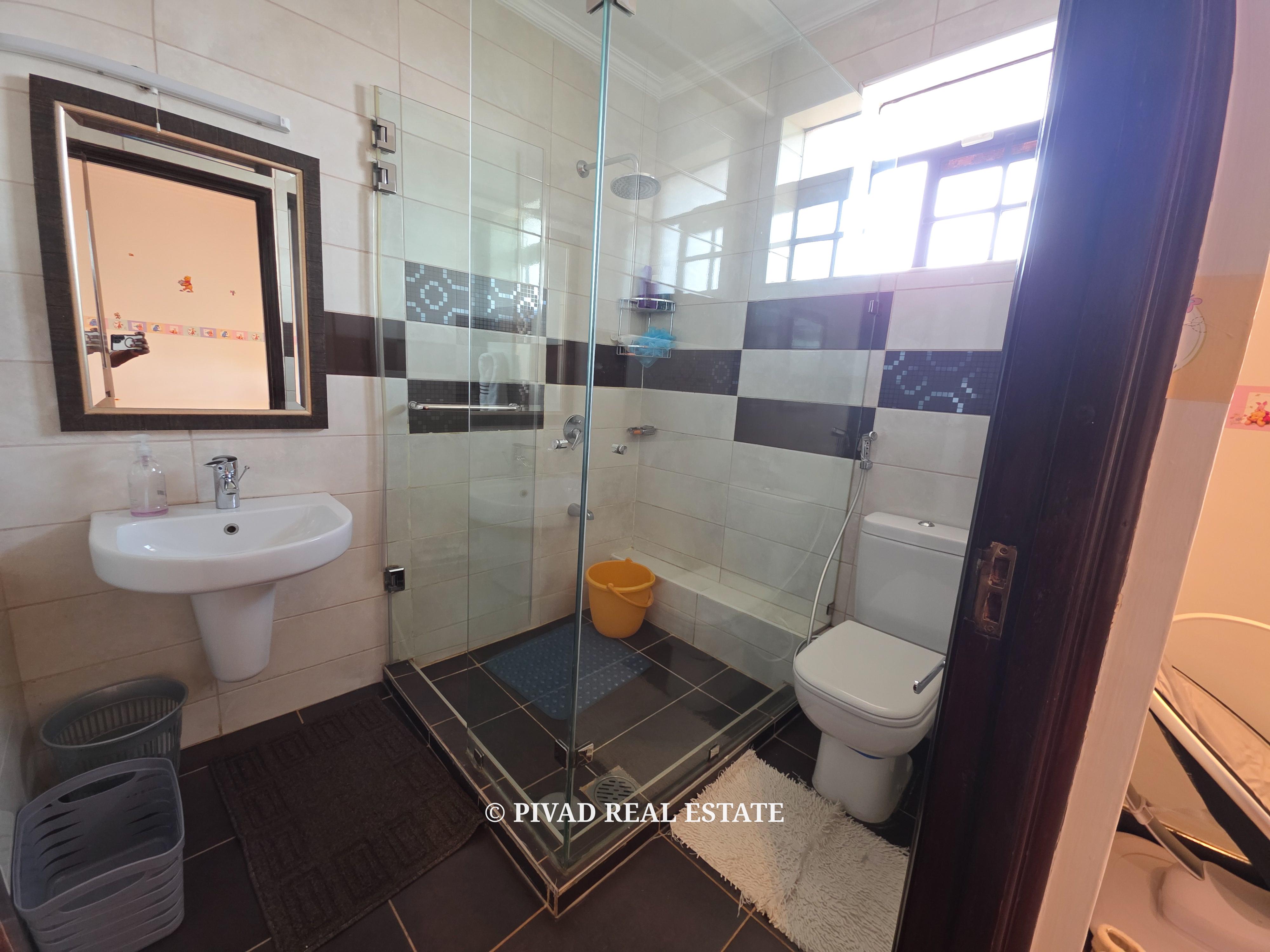 5 Bedroom House Available For Sale - New Kitisuru