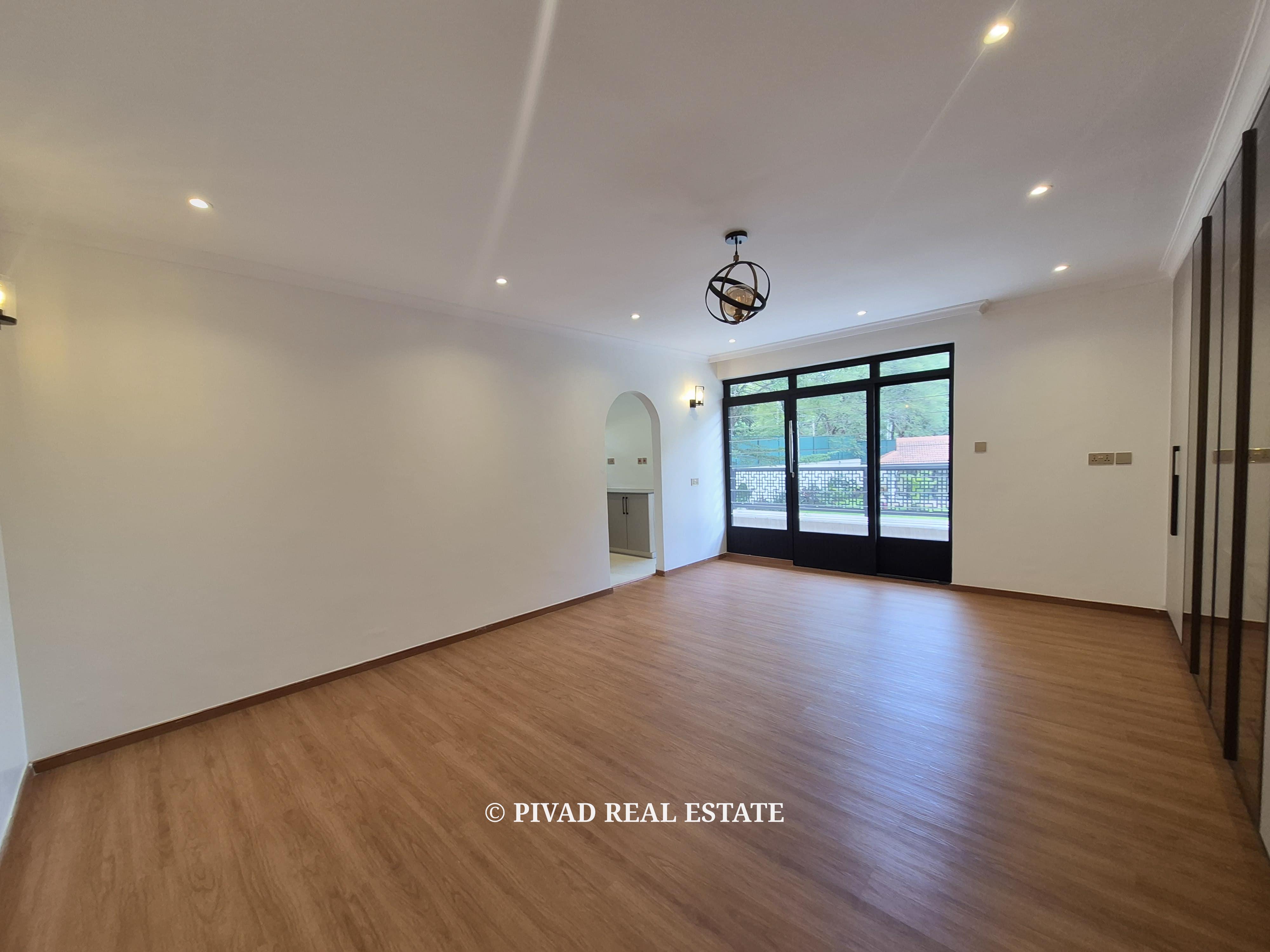 6 Bedroom House Available For Sale in Runda