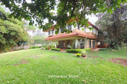 5 Bedroom House Available For Rent in Rosslyn Estate