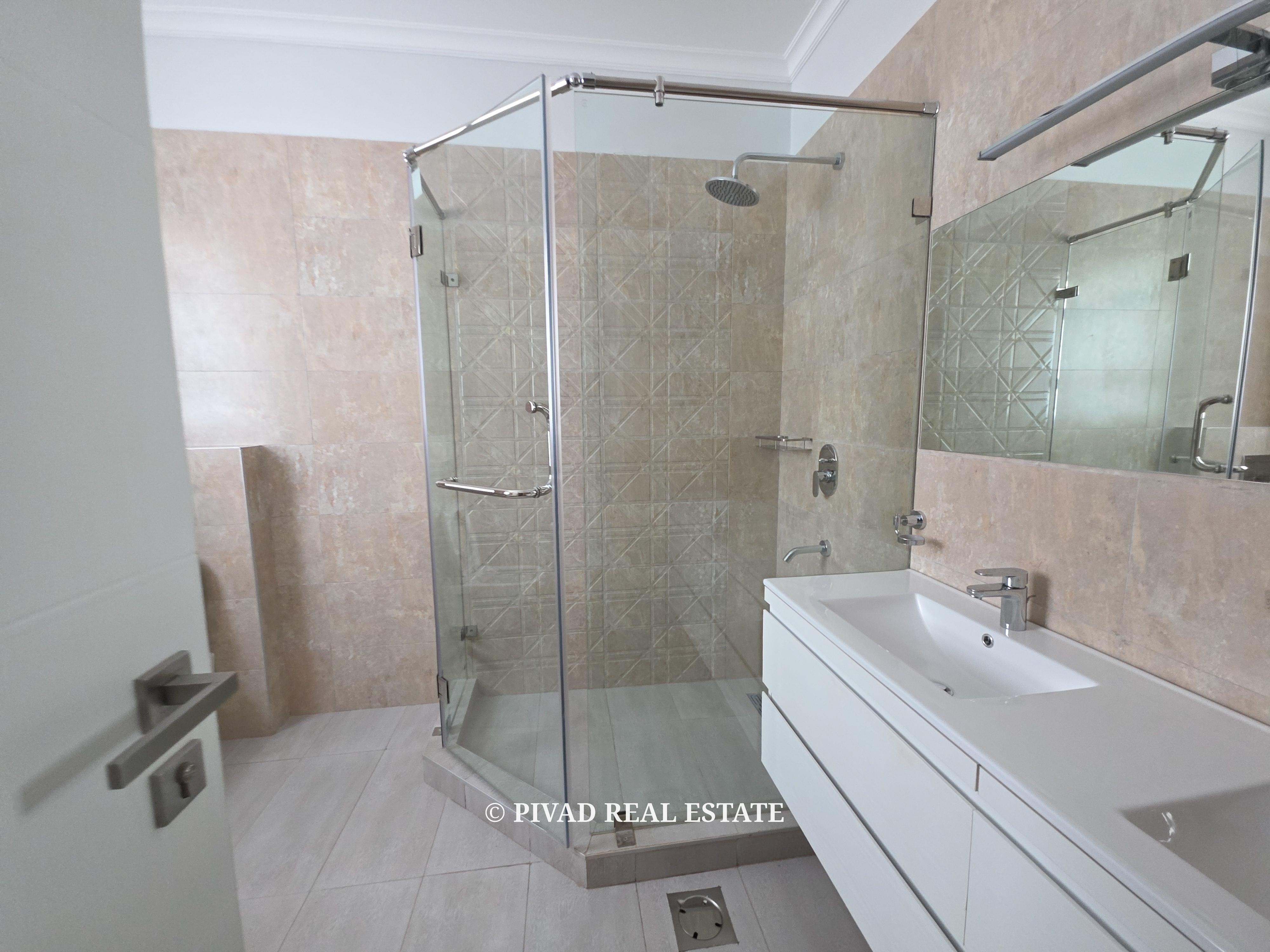 5 Bedroom House For Rent in Fivestar Paradise, Runda