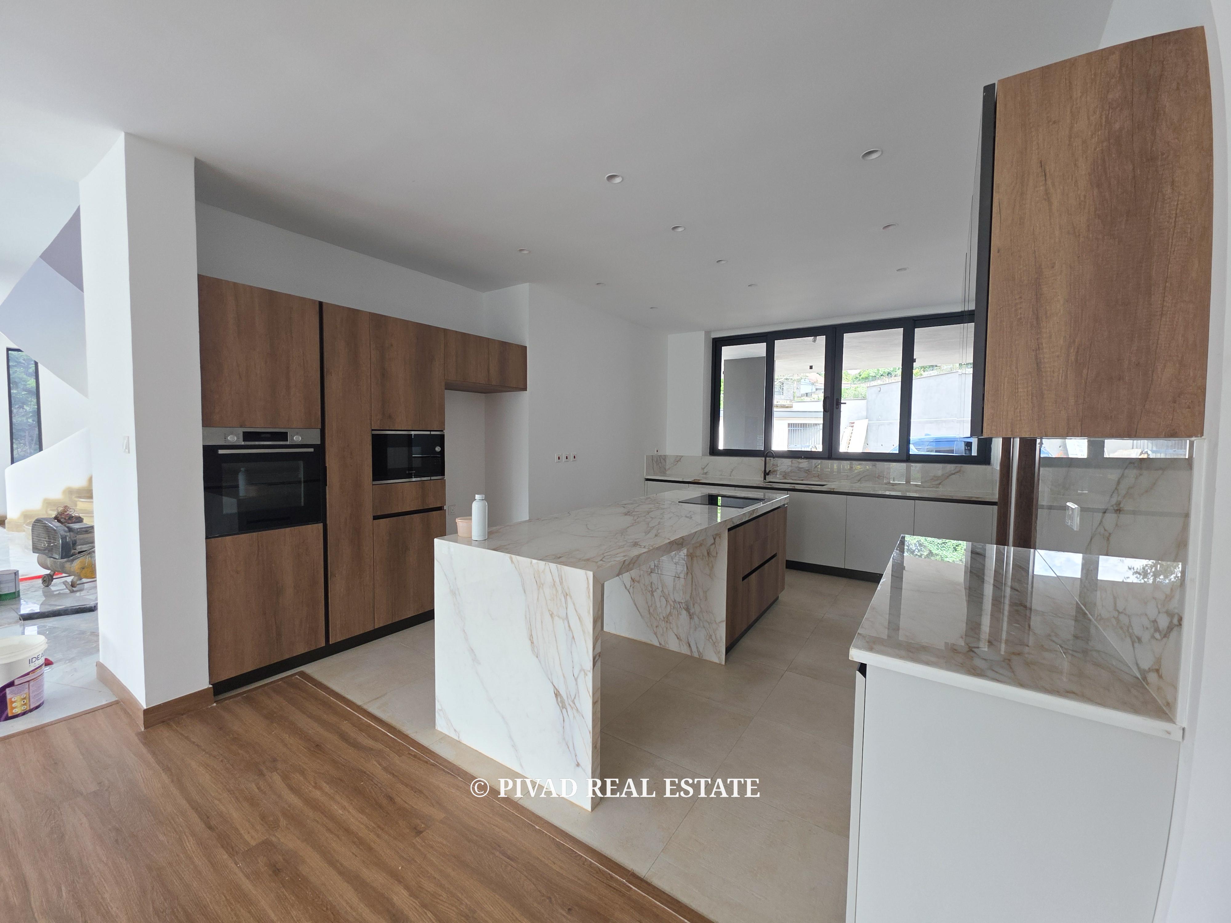 5 Bedroom House for Sale in Nyari