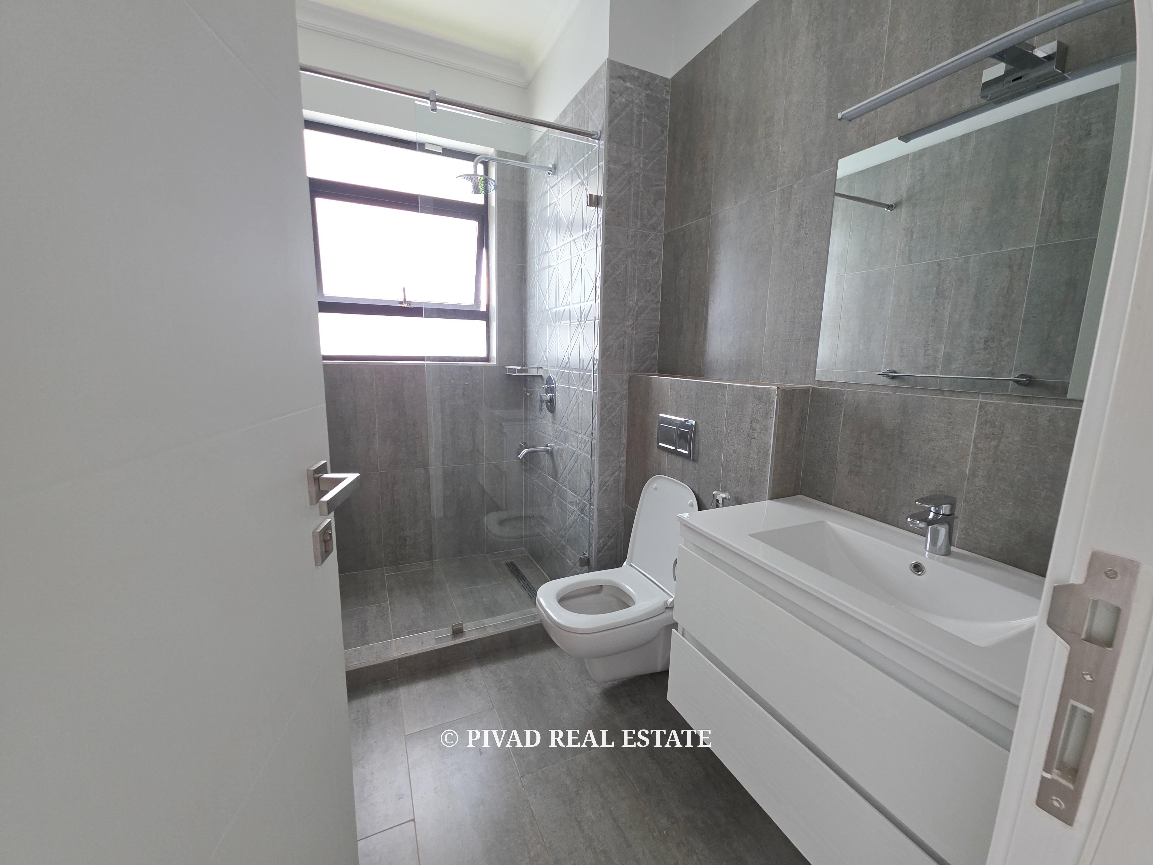 5 Bedroom House For Resale in Fivestar Paradise, Runda