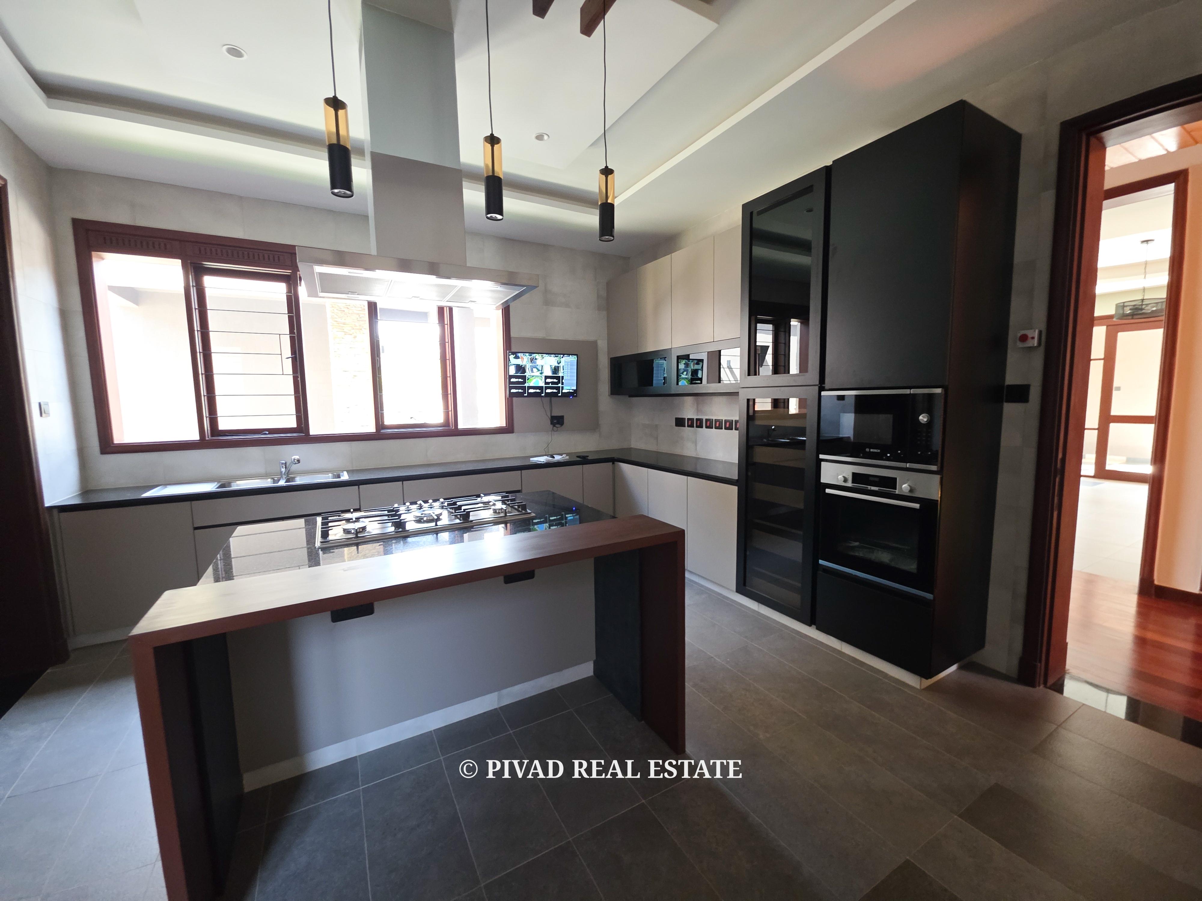 4 Bedroom House For Sale in Runda.