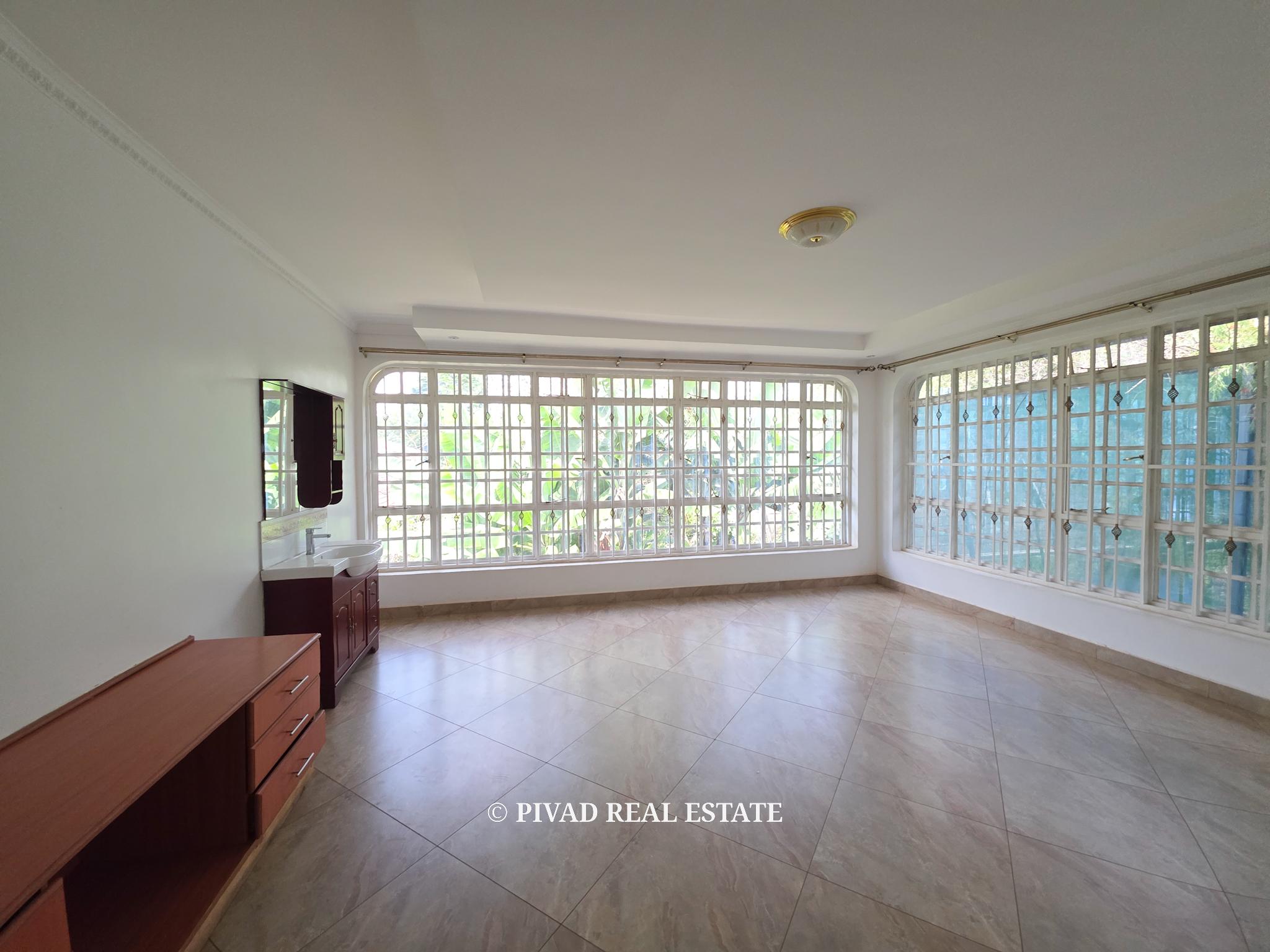 5 Bedroom House Available For Rent in Runda