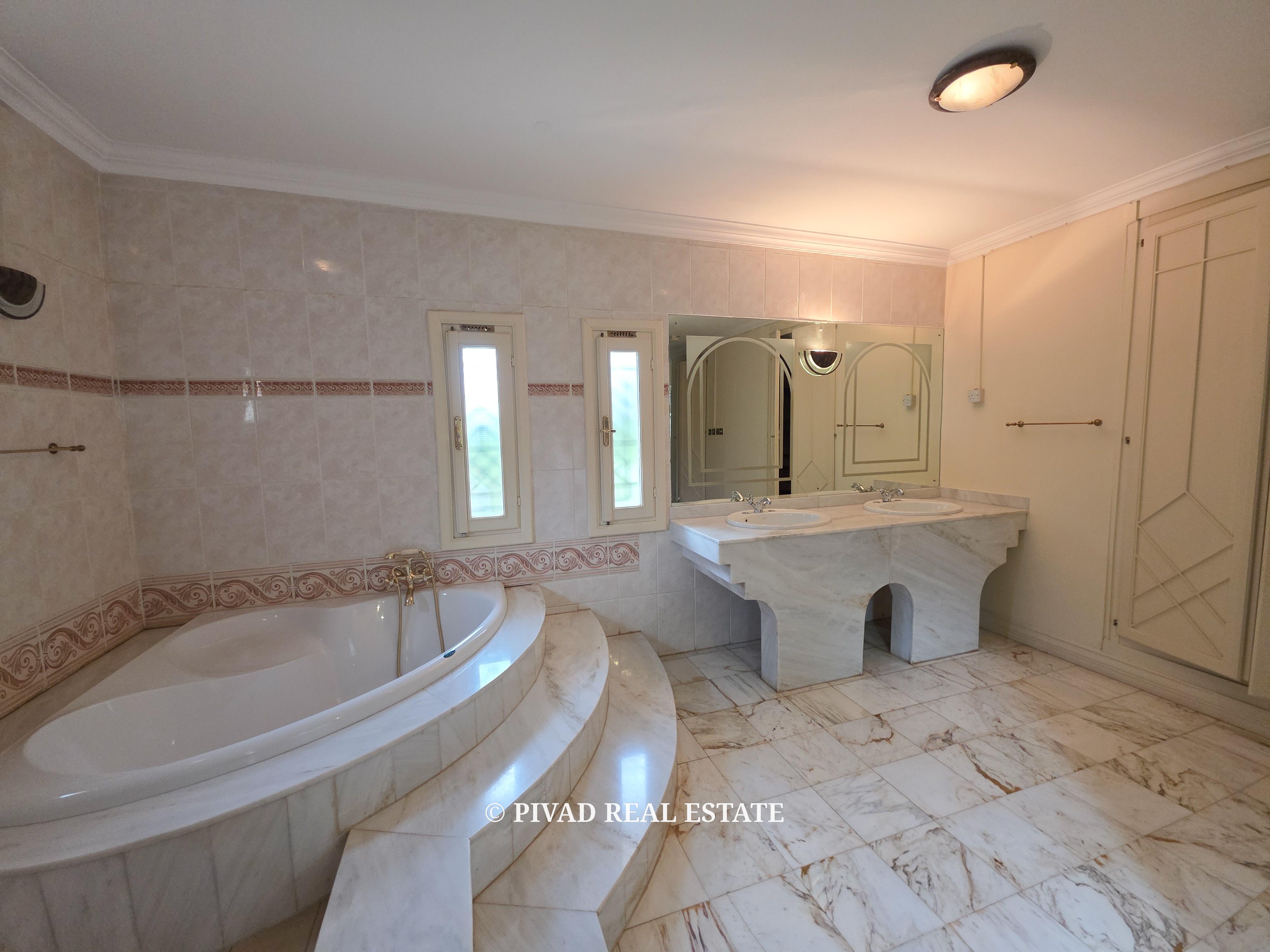 5 Bedroom House Available For Sale - Old Muthaiga