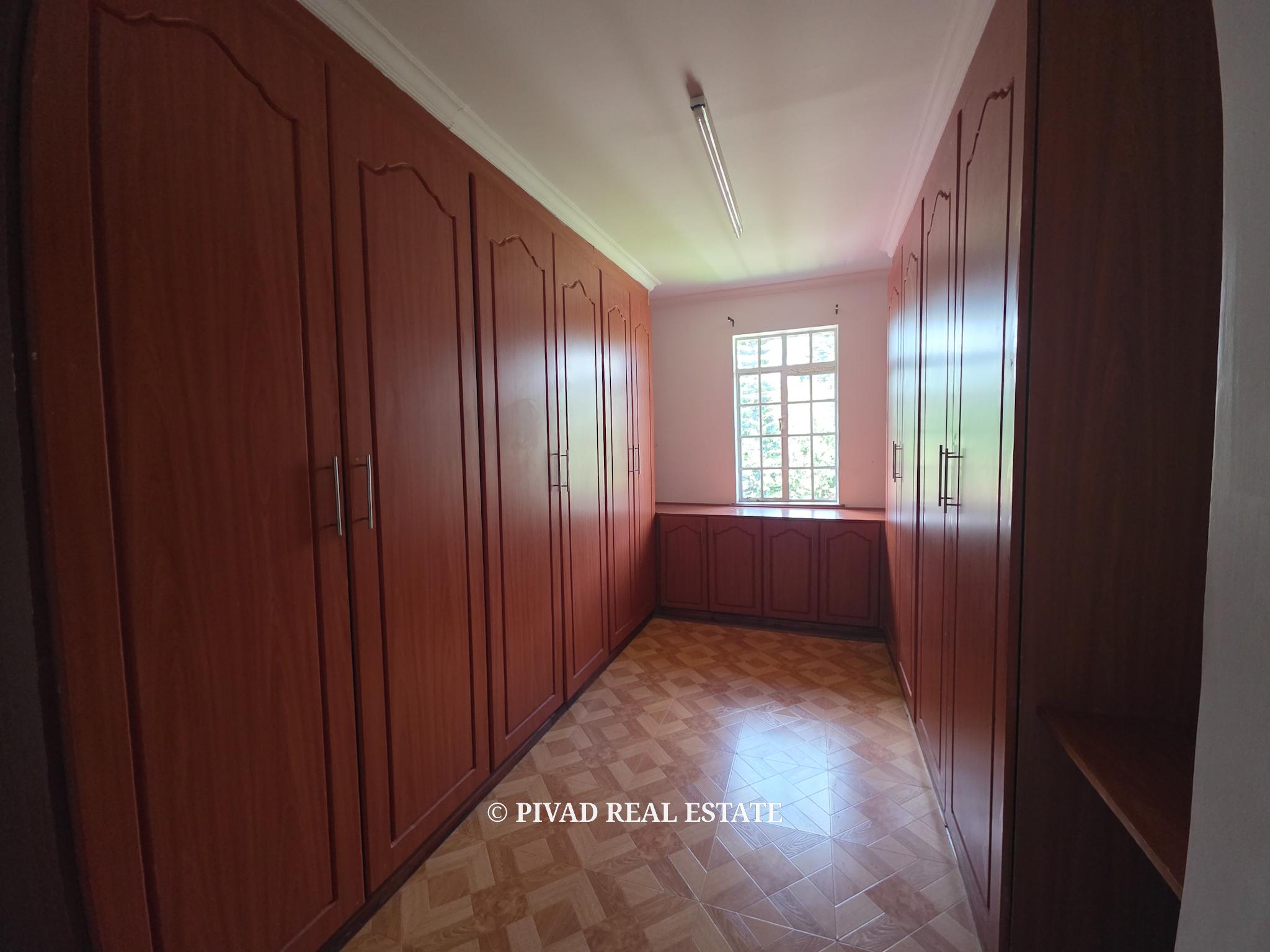 5 Bedroom House Available For Rent in Runda