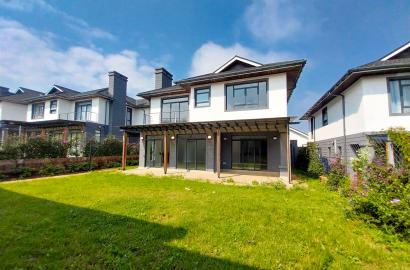 3 Bedroom townhouse available for Rent in Fivestar Paradise, Runda